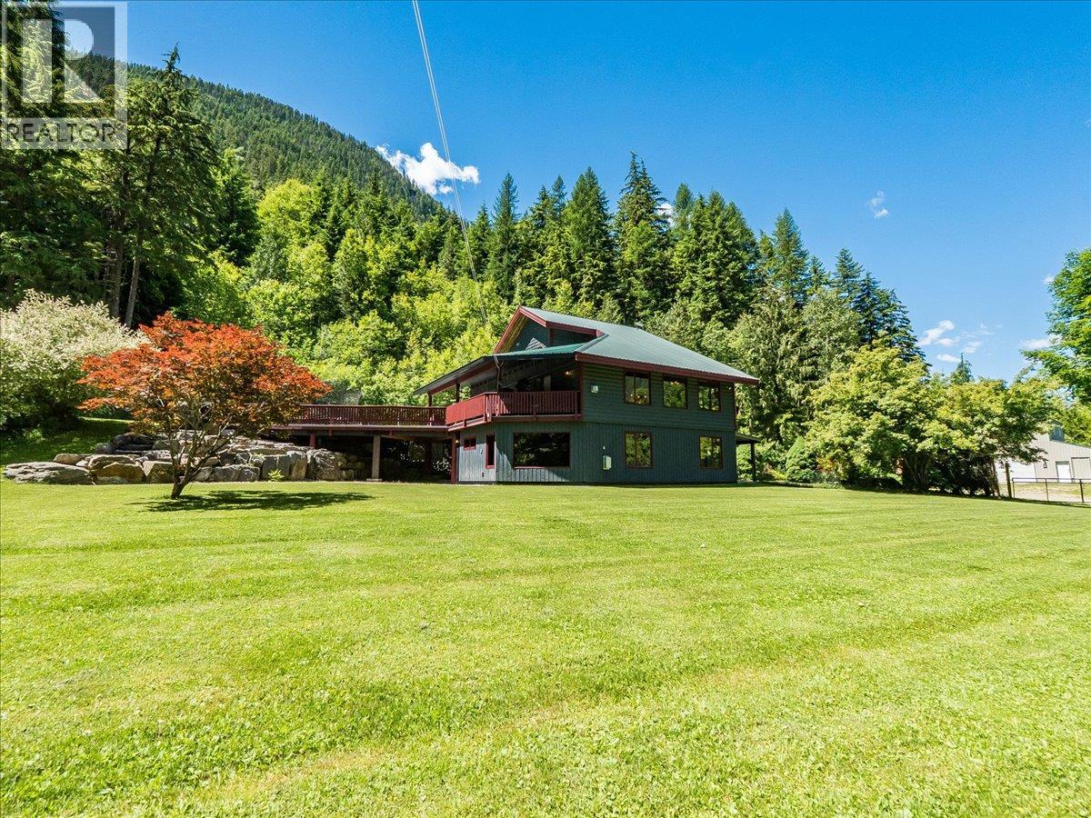 2809 Slocan Valley West Road Property Photo 6