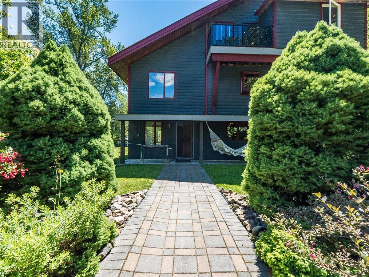2809 Slocan Valley West Road Property Photo 8