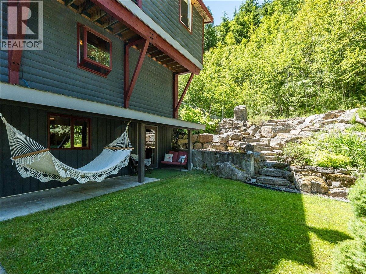2809 Slocan Valley West Road Property Photo 9