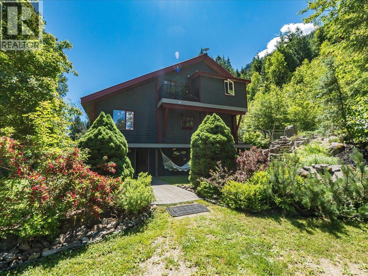 2809 Slocan Valley West Road Property Photo 10