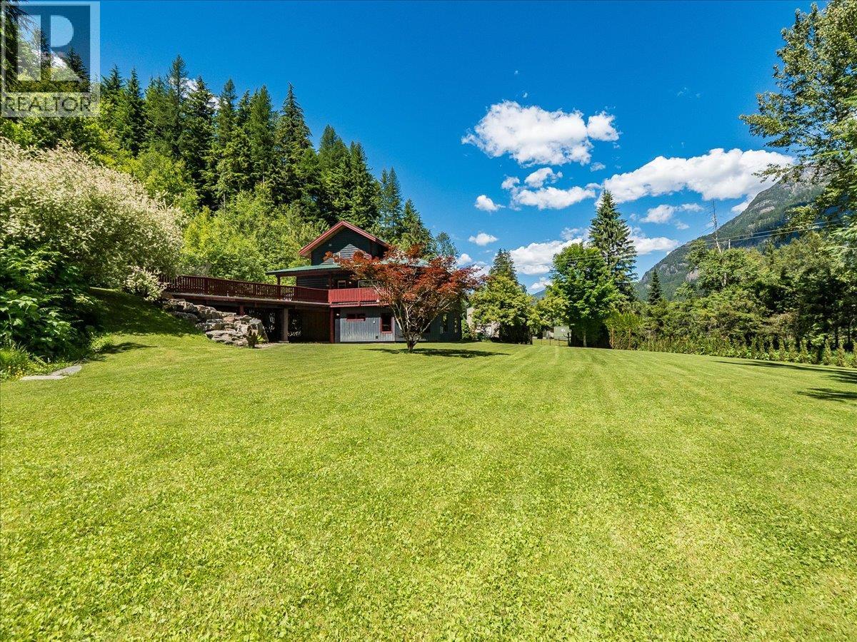 2809 Slocan Valley West Road Property Photo 12