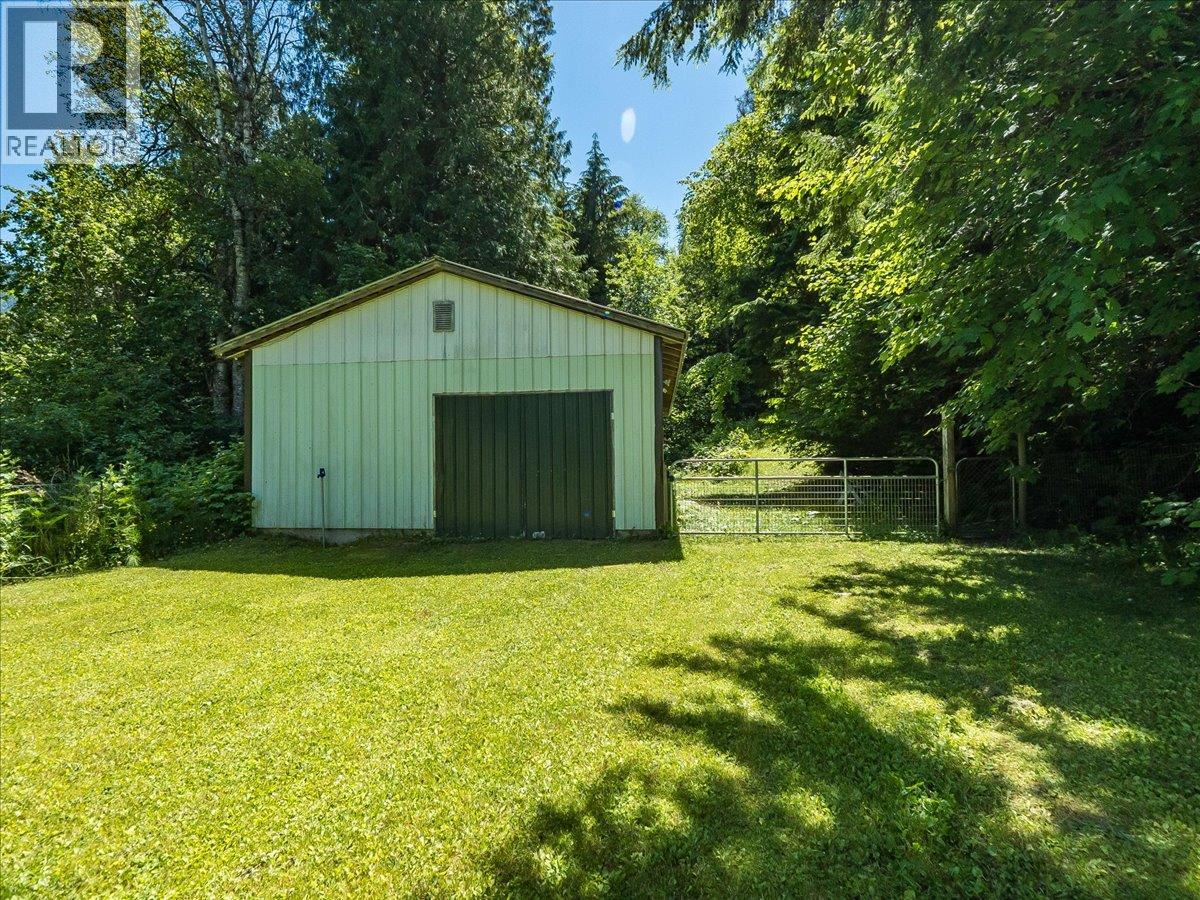 2809 Slocan Valley West Road Property Photo 74