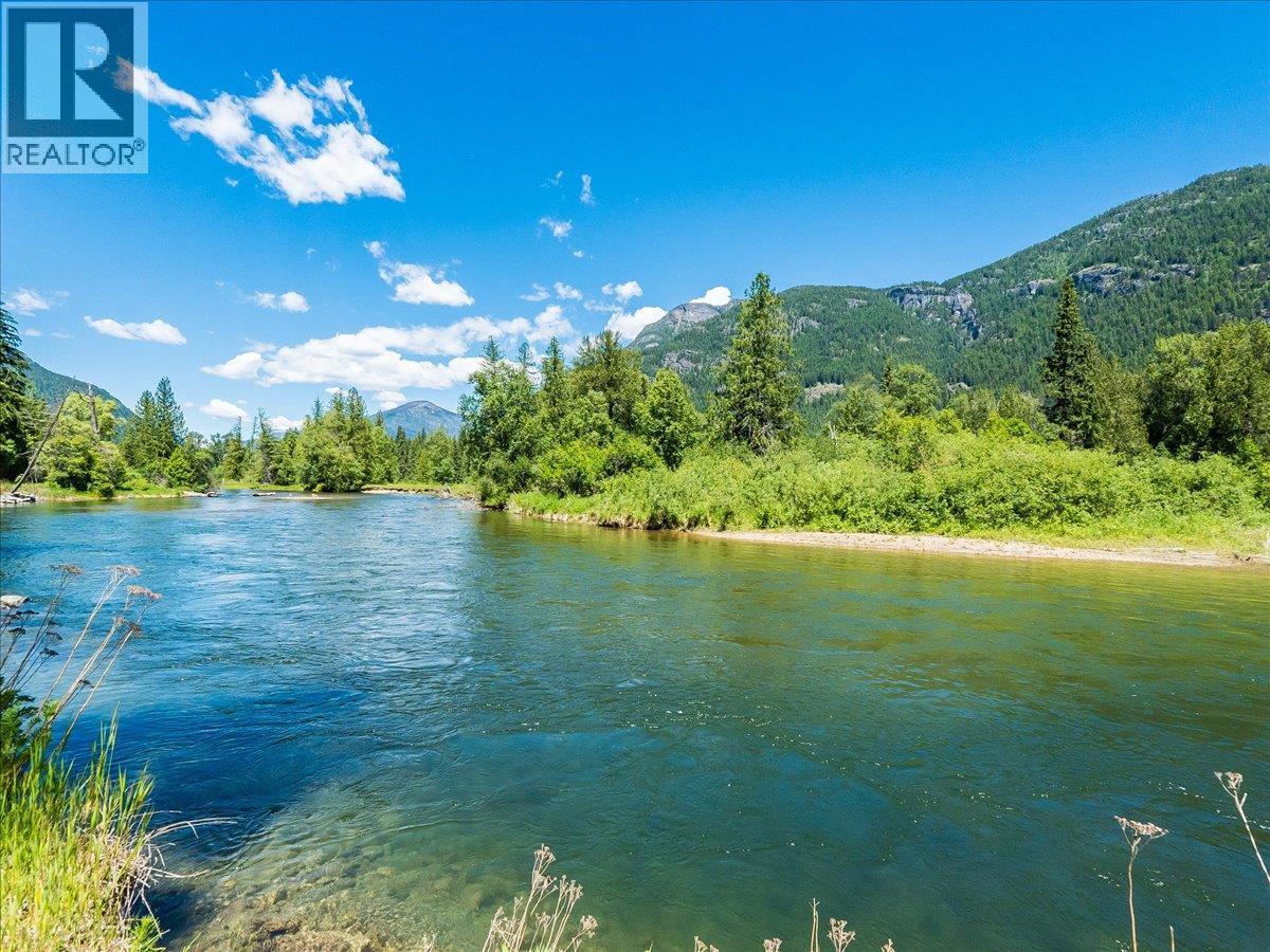 2809 Slocan Valley West Road Property Photo 80