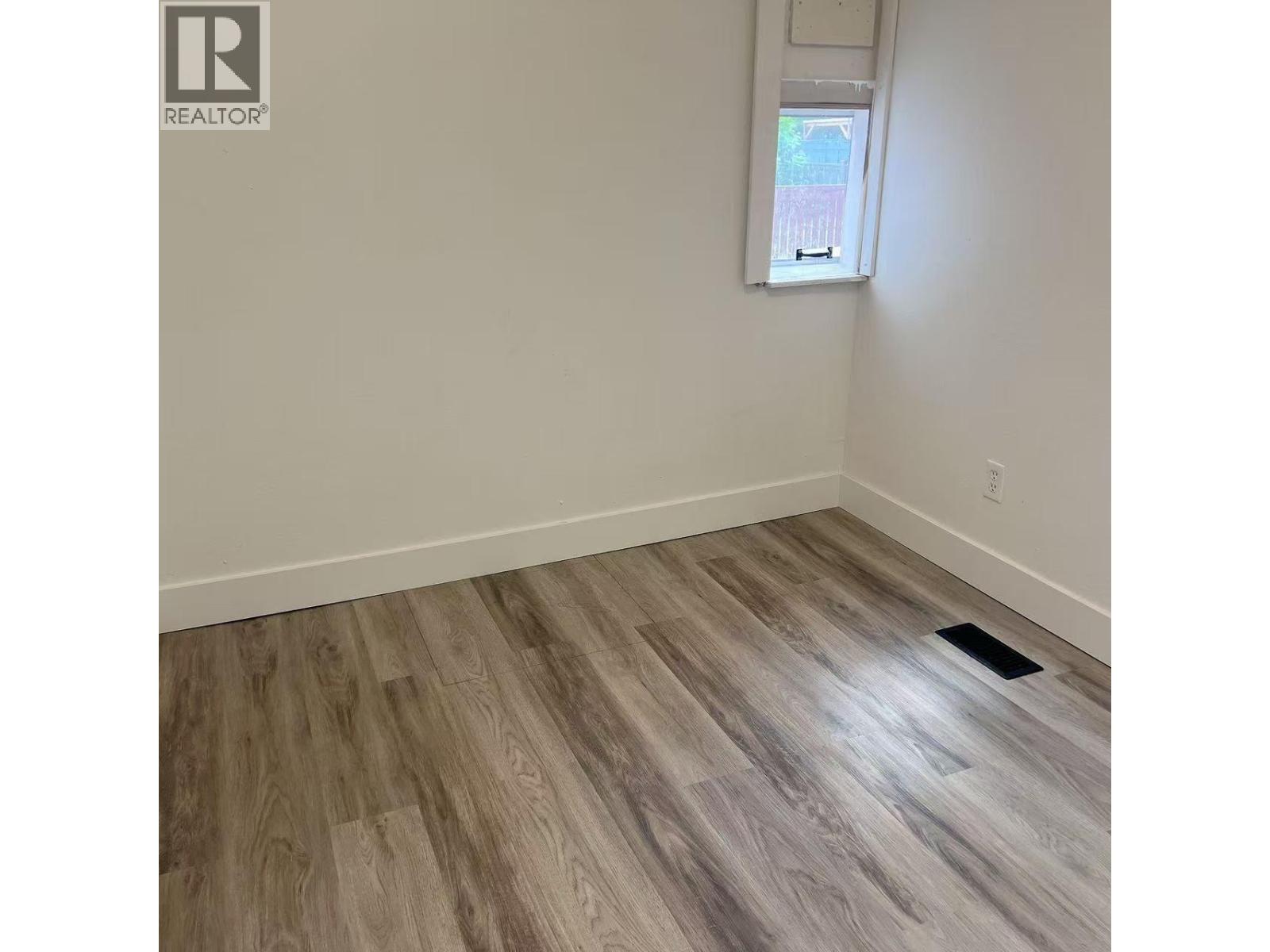 600 Wade Avenue W Property Photo 10