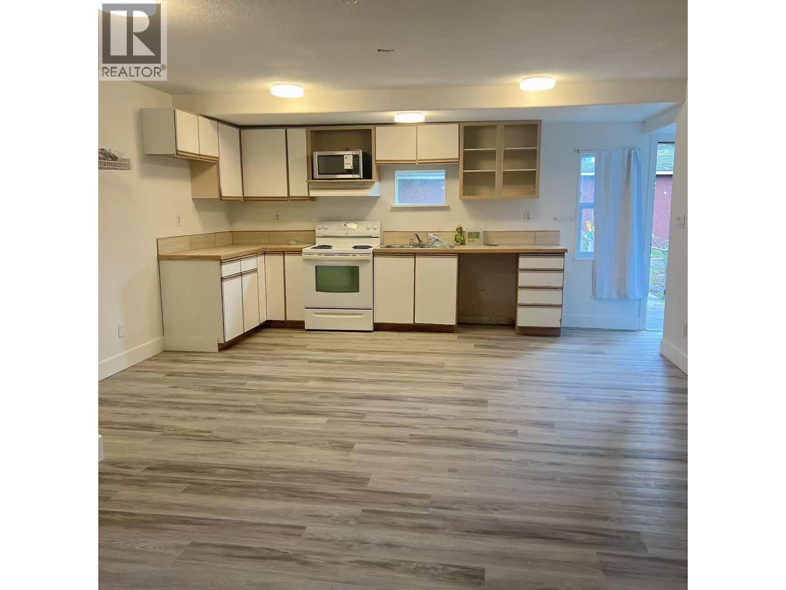 600 Wade Avenue W Property Photo 19