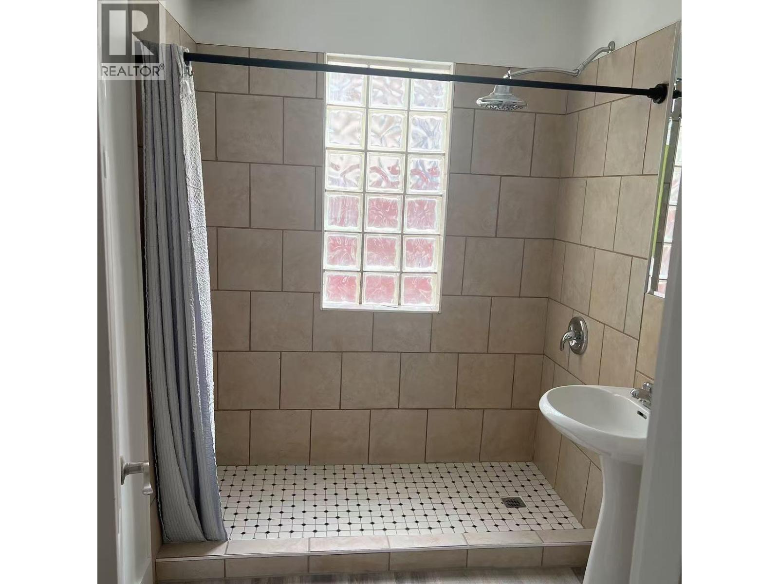 600 Wade Avenue W Property Photo 23