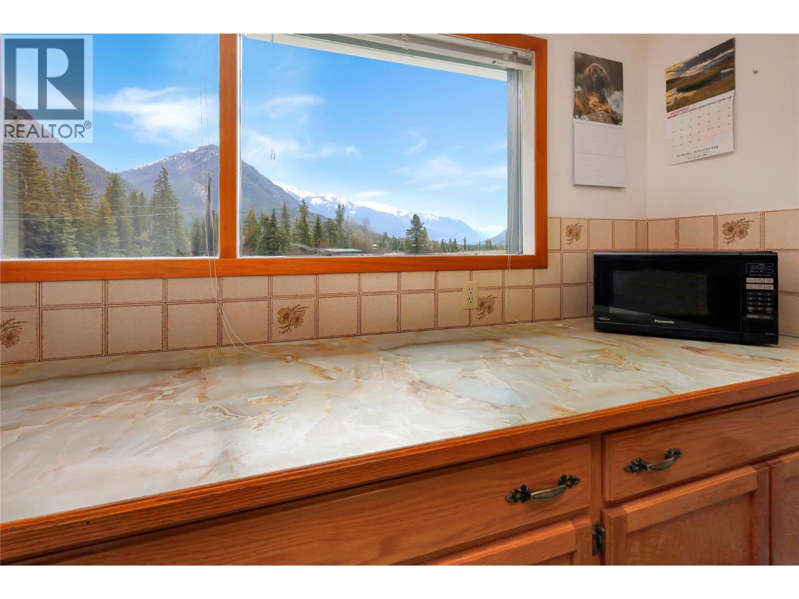 3526 Island Pond Road Property Photo 14