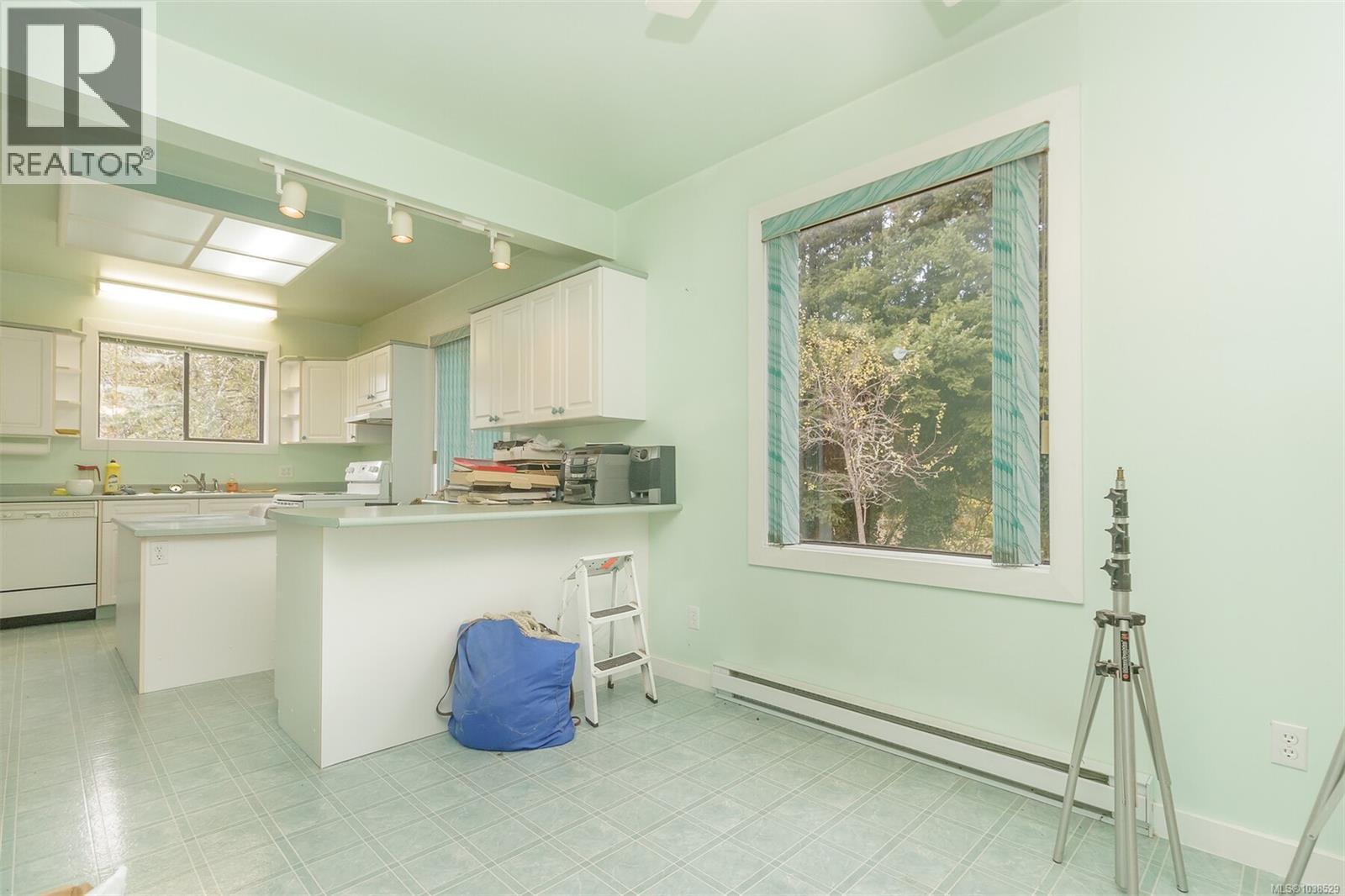 6613 Sooke Rd Property Photo 16
