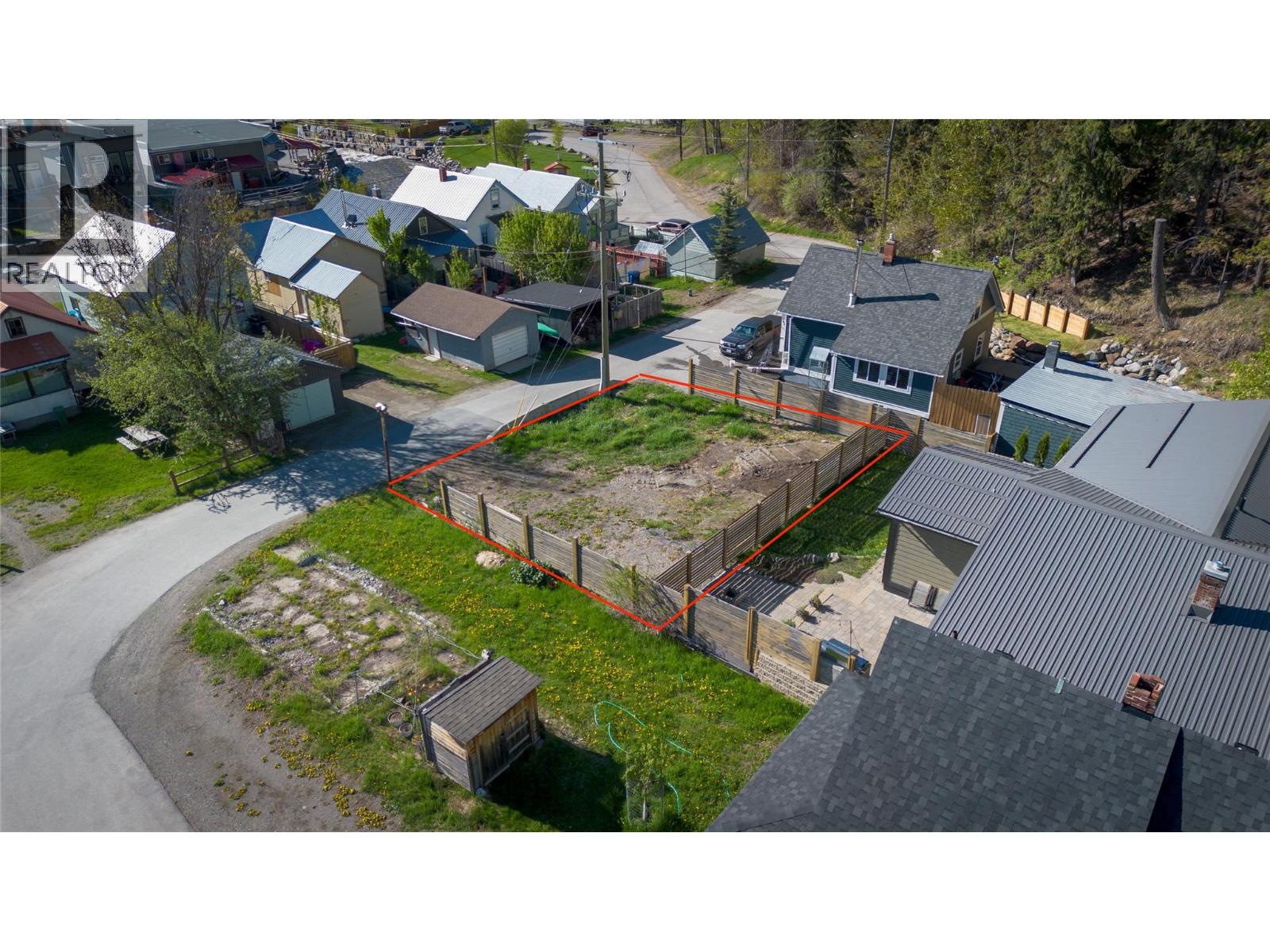 350b Kimberley Avenue Property Photo 1