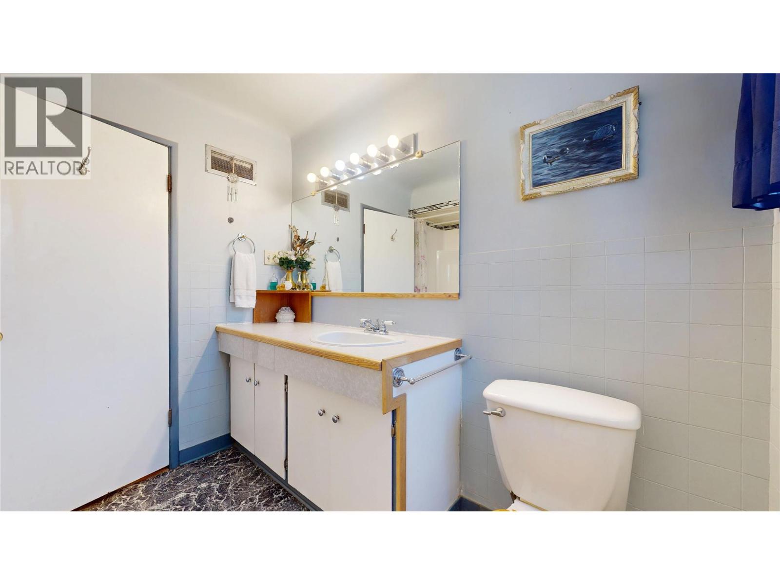 325 14 Avenue S Property Photo 15