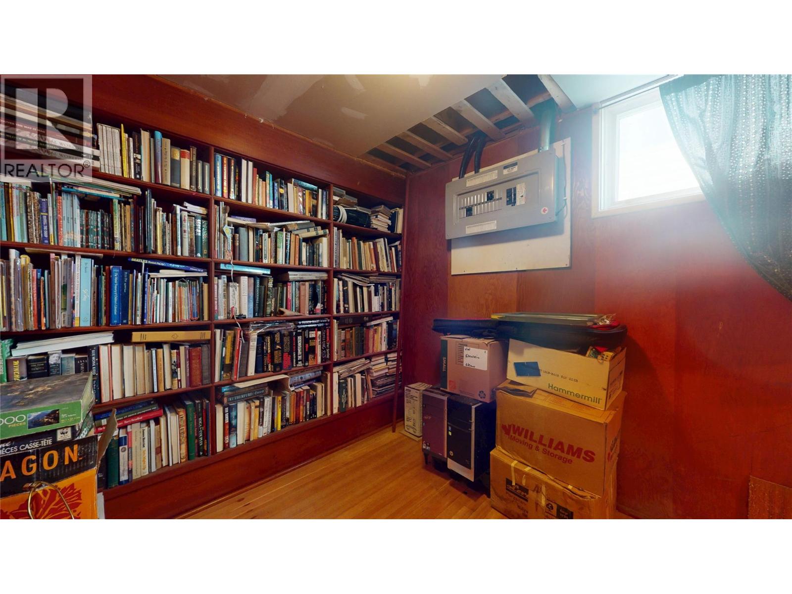 325 14 Avenue S Property Photo 35