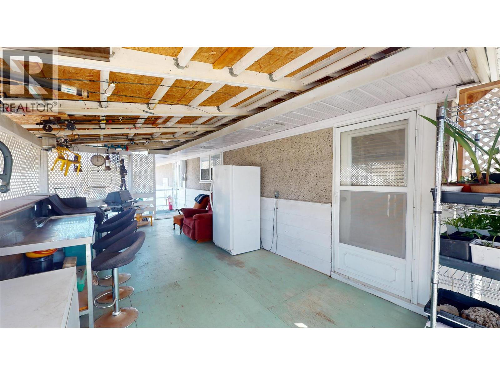325 14 Avenue S Property Photo 40
