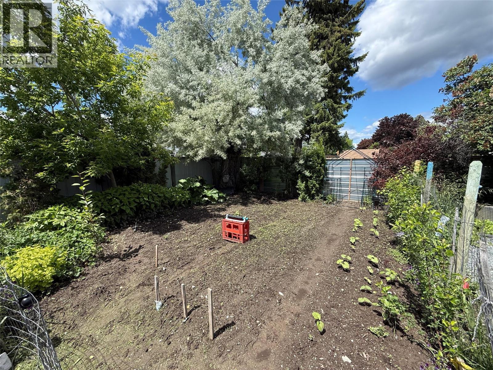 325 14 Avenue S Property Photo 50