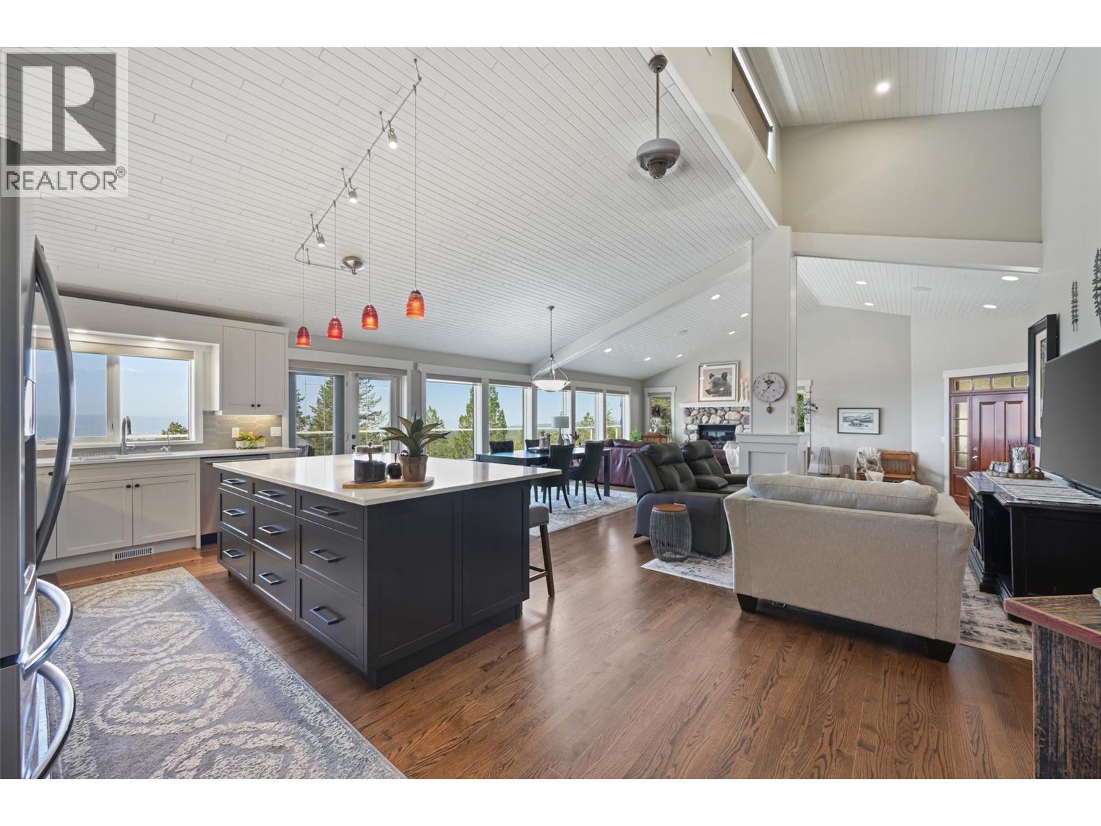 9520 Juniper Heights Road Property Photo 11