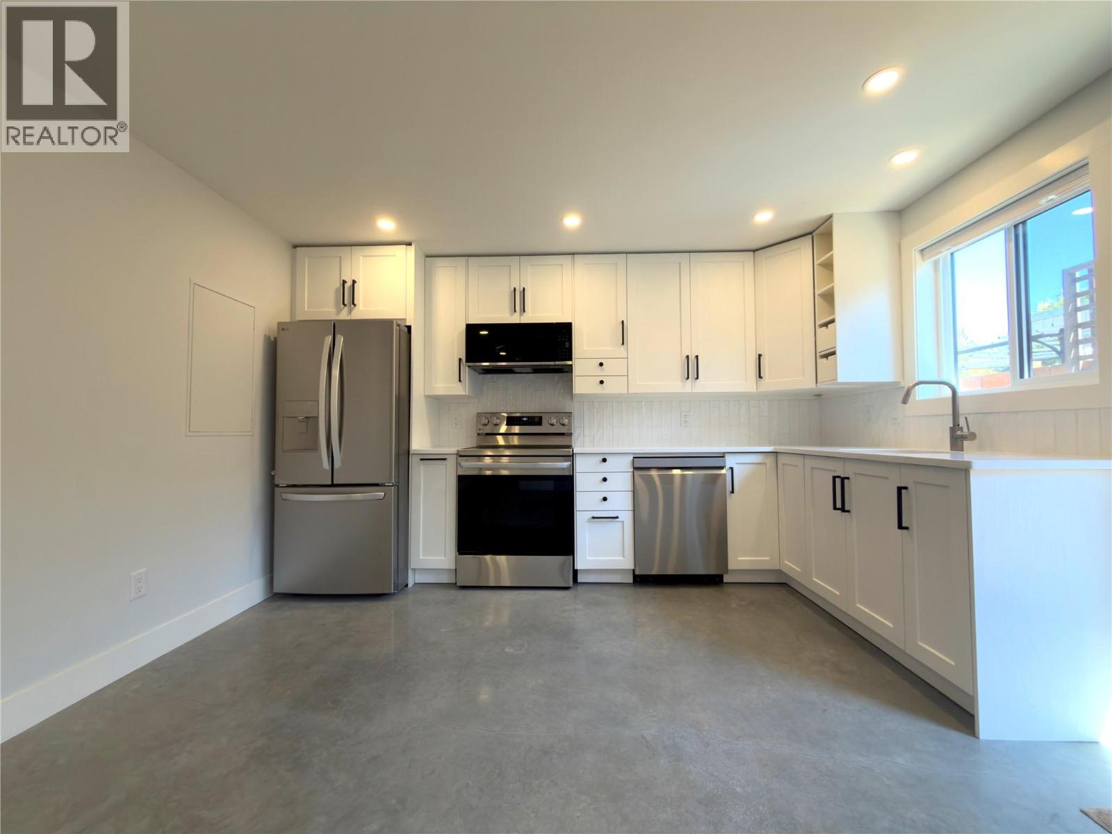 338 Burne Avenue Property Photo 63
