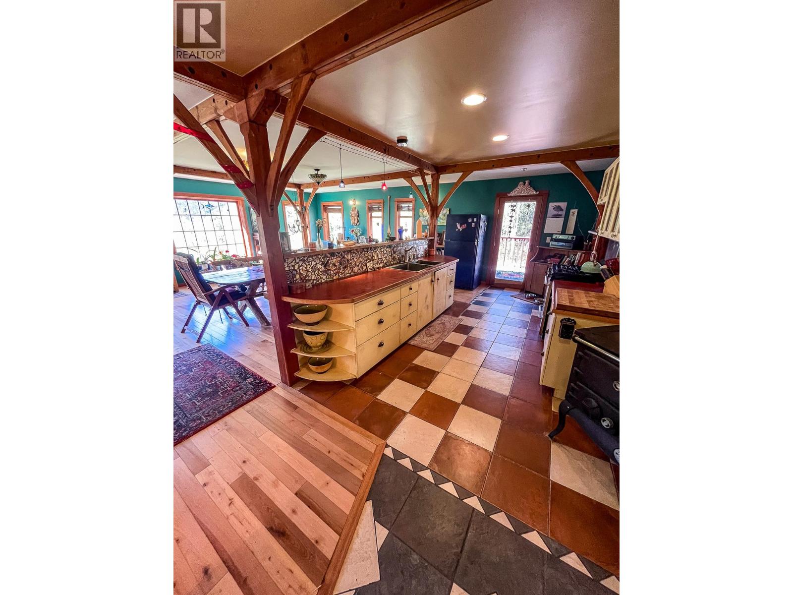 395 Boven Road Property Photo 10
