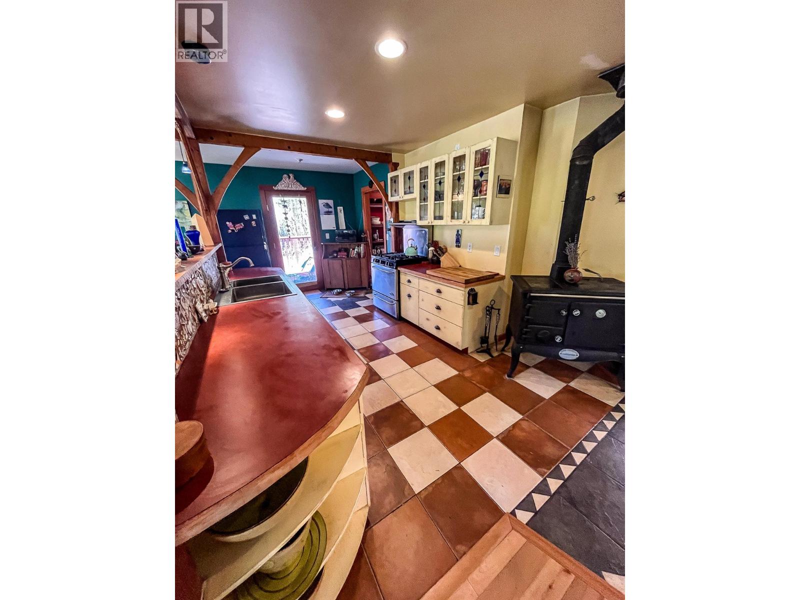 395 Boven Road Property Photo 11