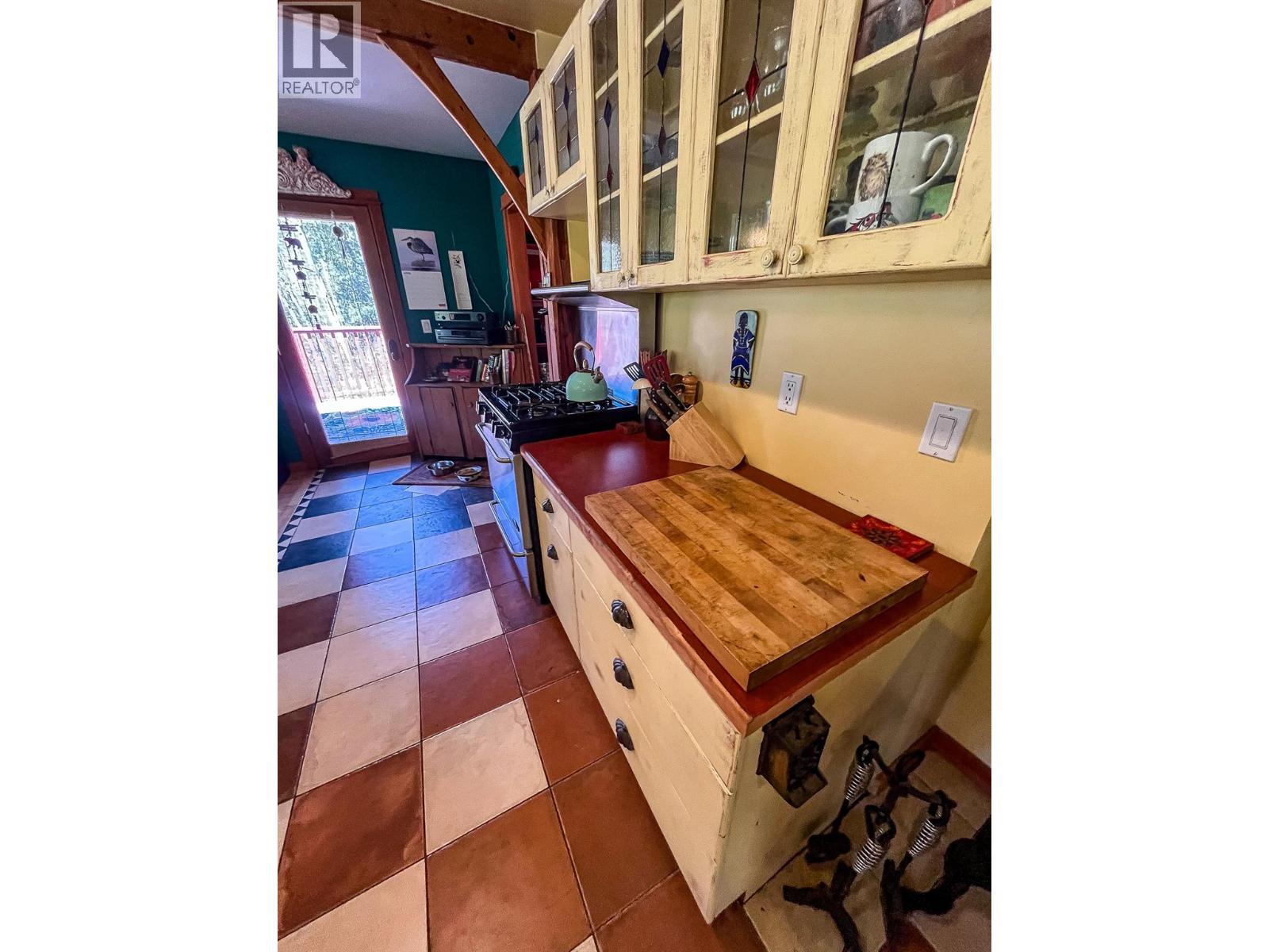395 Boven Road Property Photo 12