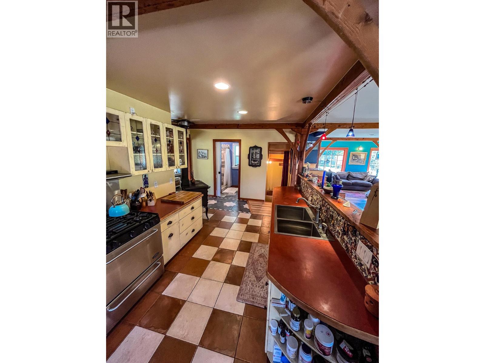 395 Boven Road Property Photo 16