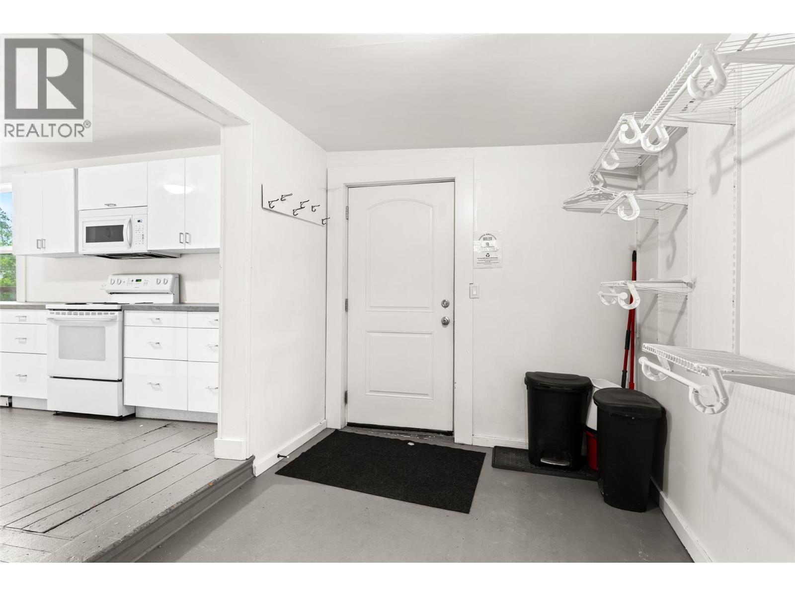 604 Fourth Street E Property Photo 13