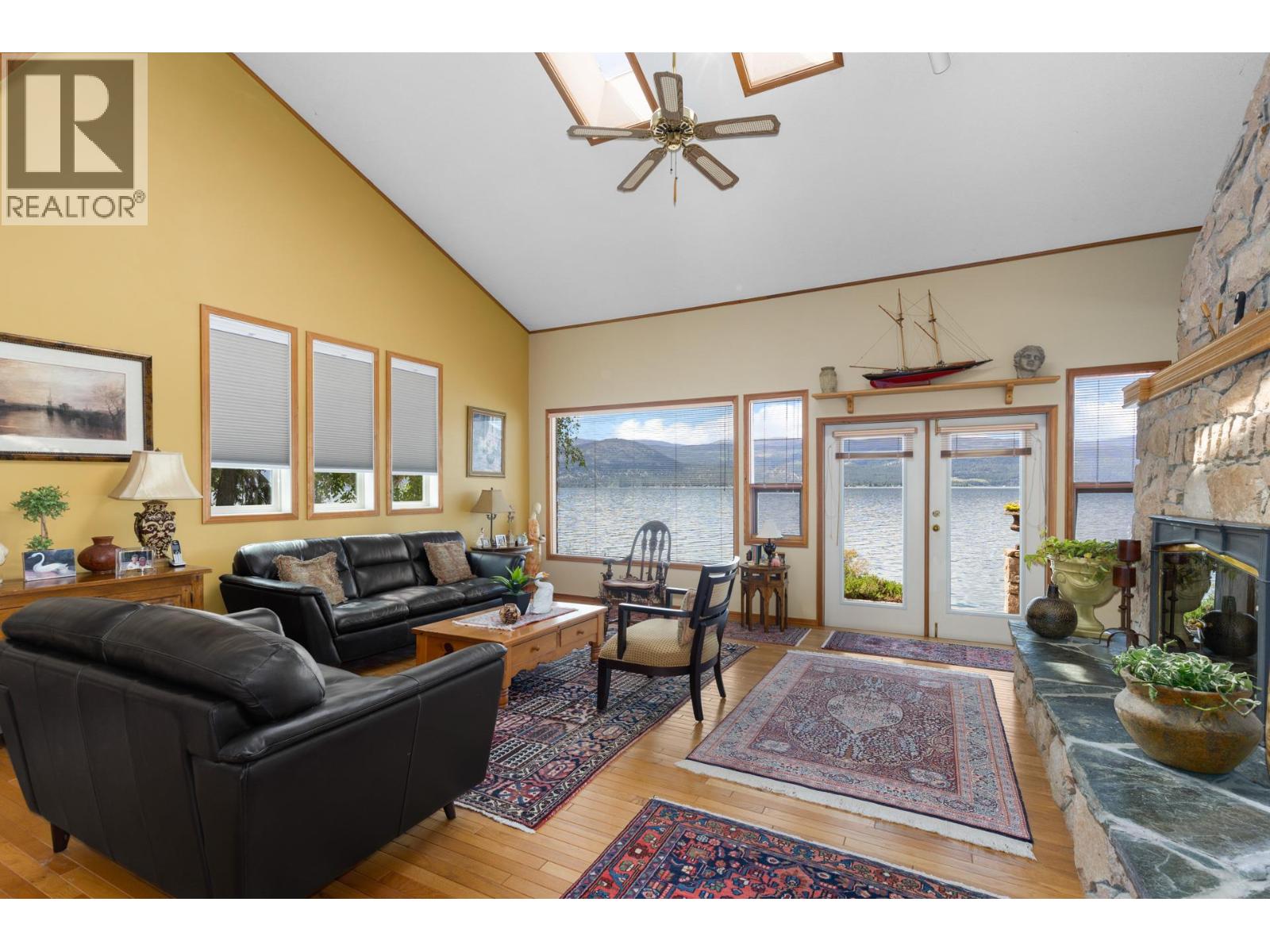 9222 Smith Road Property Photo 9