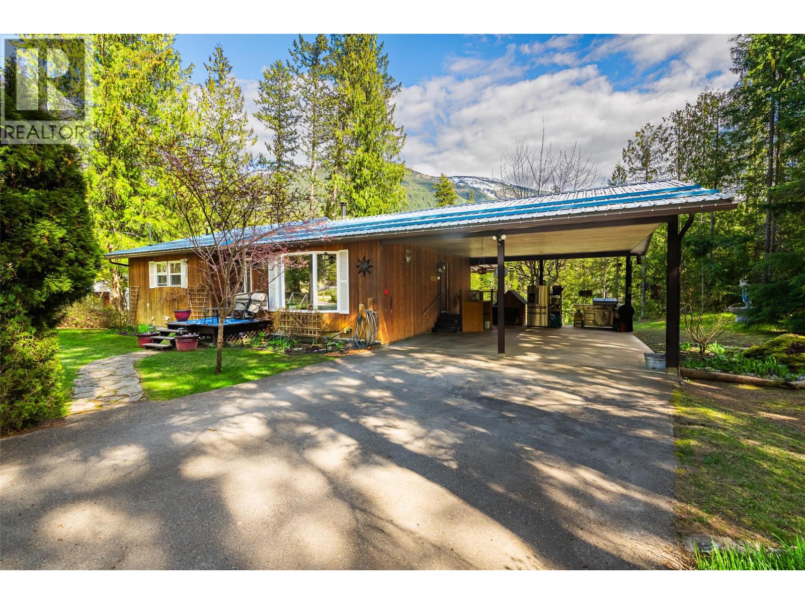 16324 Bowe Road Property Photo 1