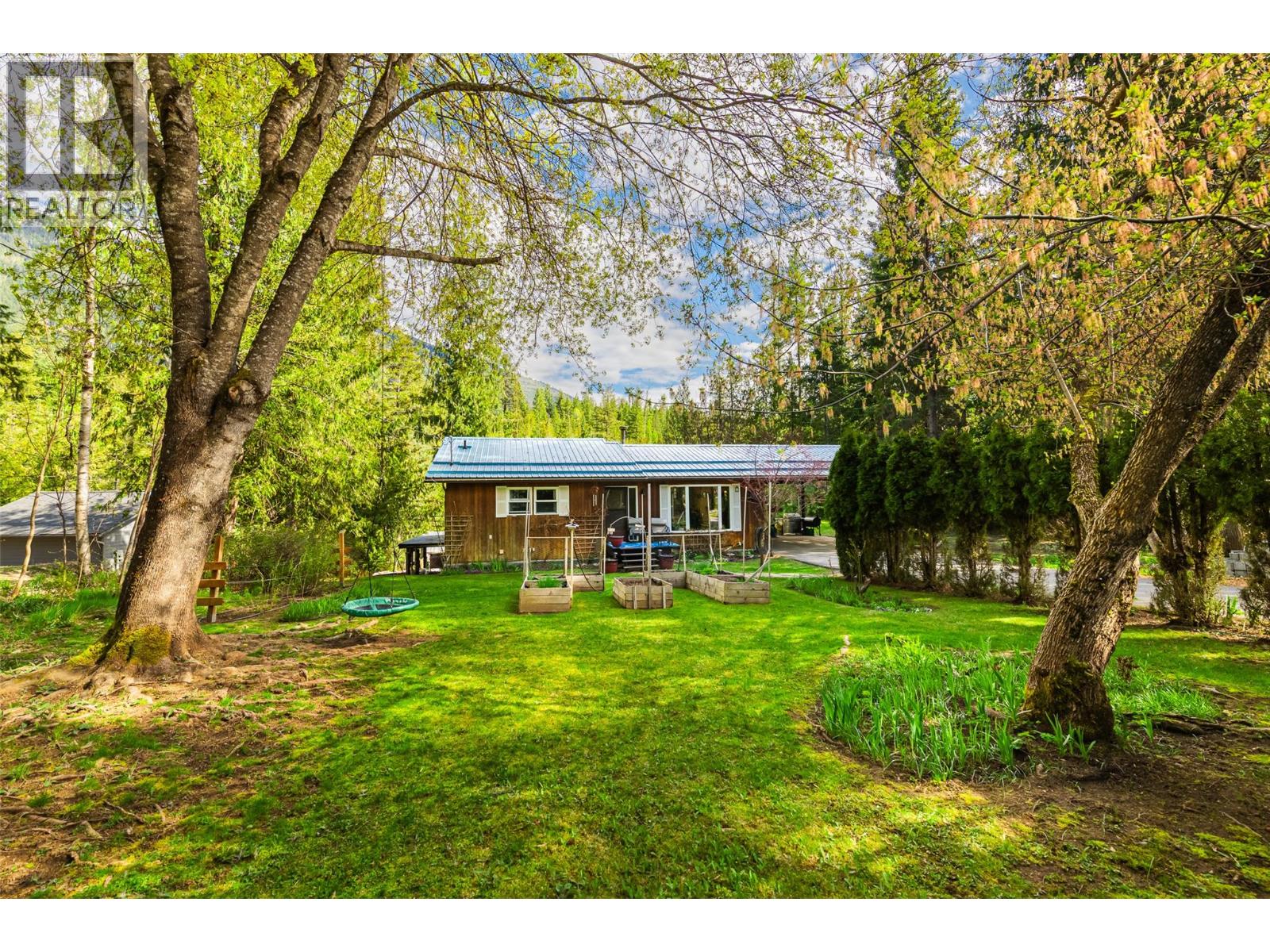 16324 Bowe Road Property Photo 2