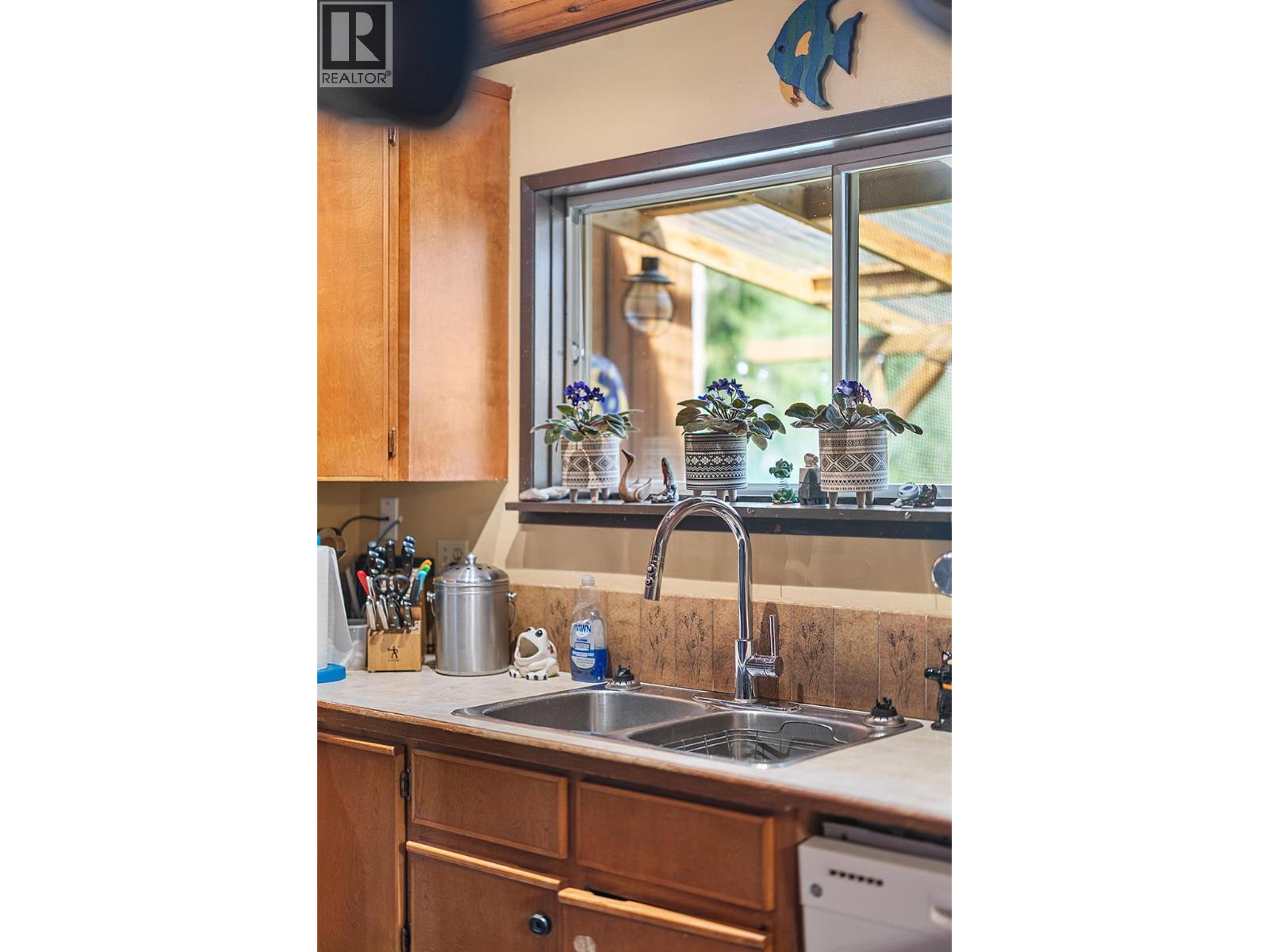 16324 Bowe Road Property Photo 11