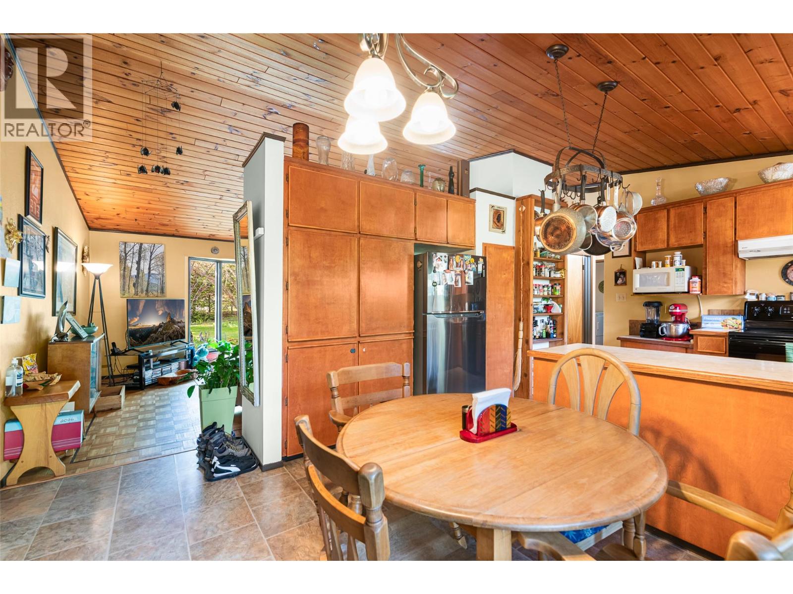 16324 Bowe Road Property Photo 13