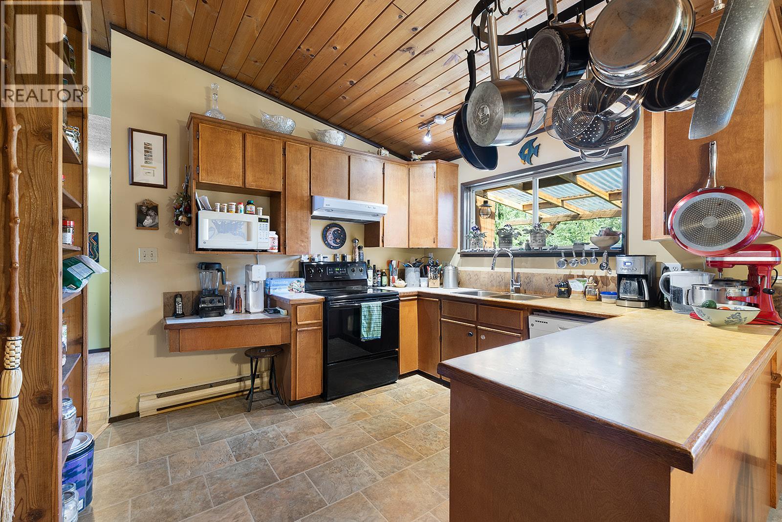 16324 Bowe Road Property Photo 15