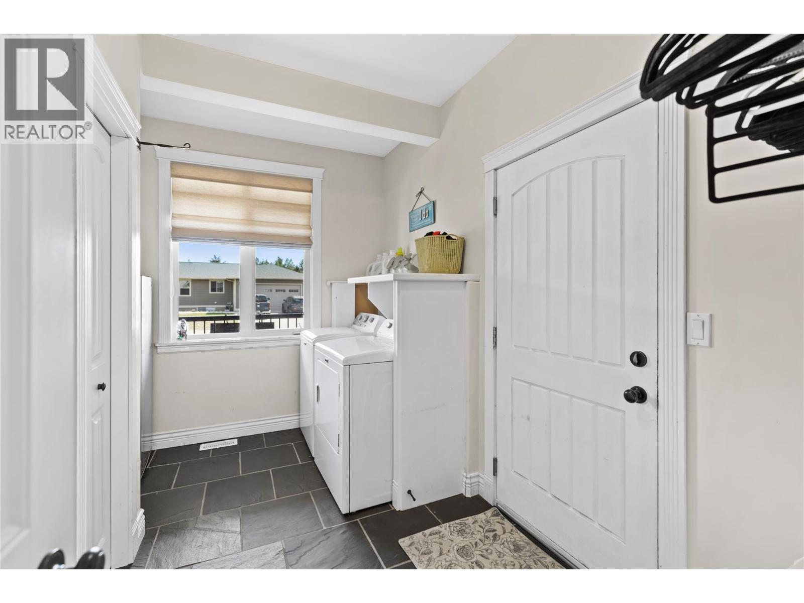 252 Oriole Way Property Photo 22
