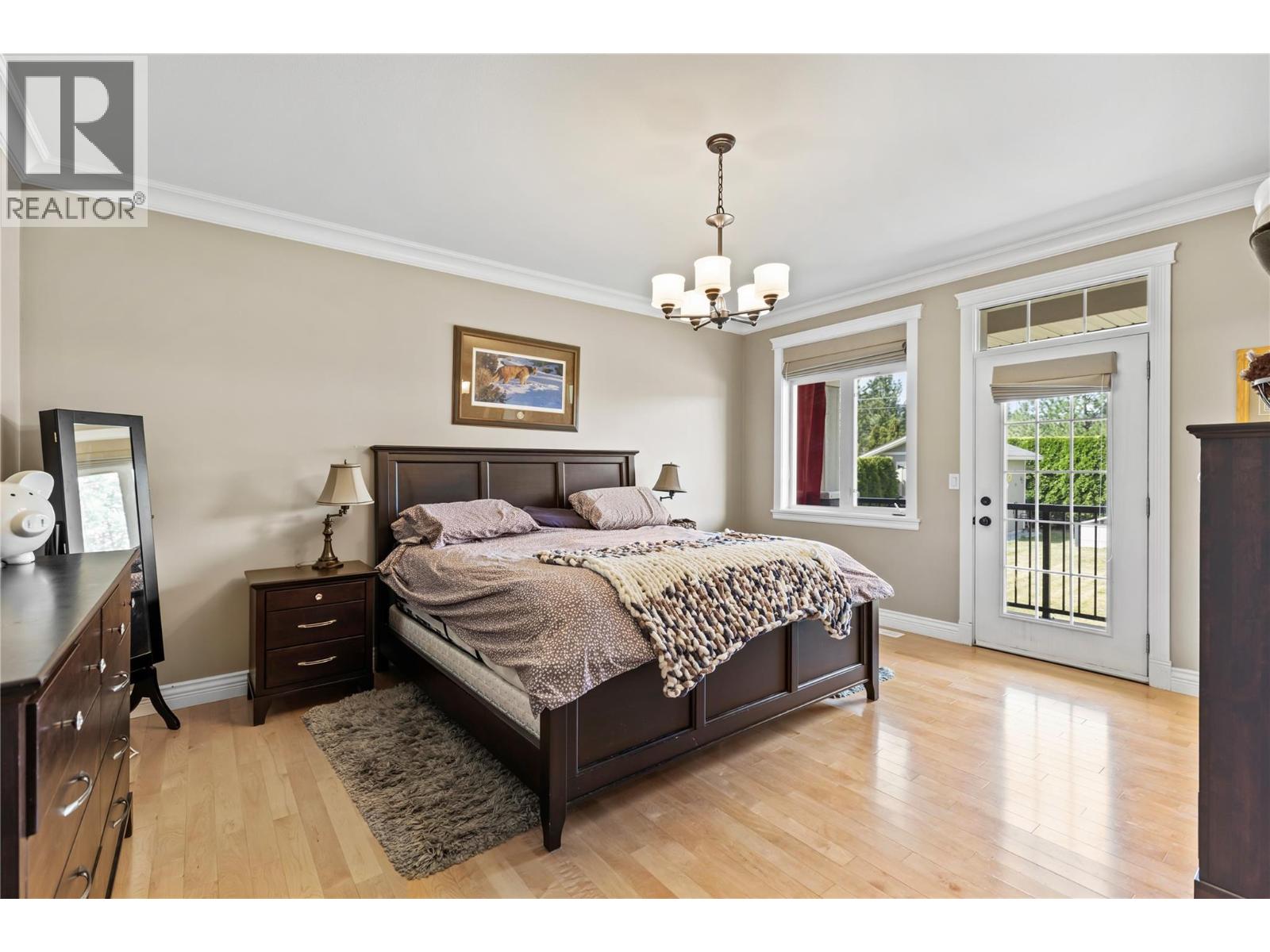 252 Oriole Way Property Photo 24