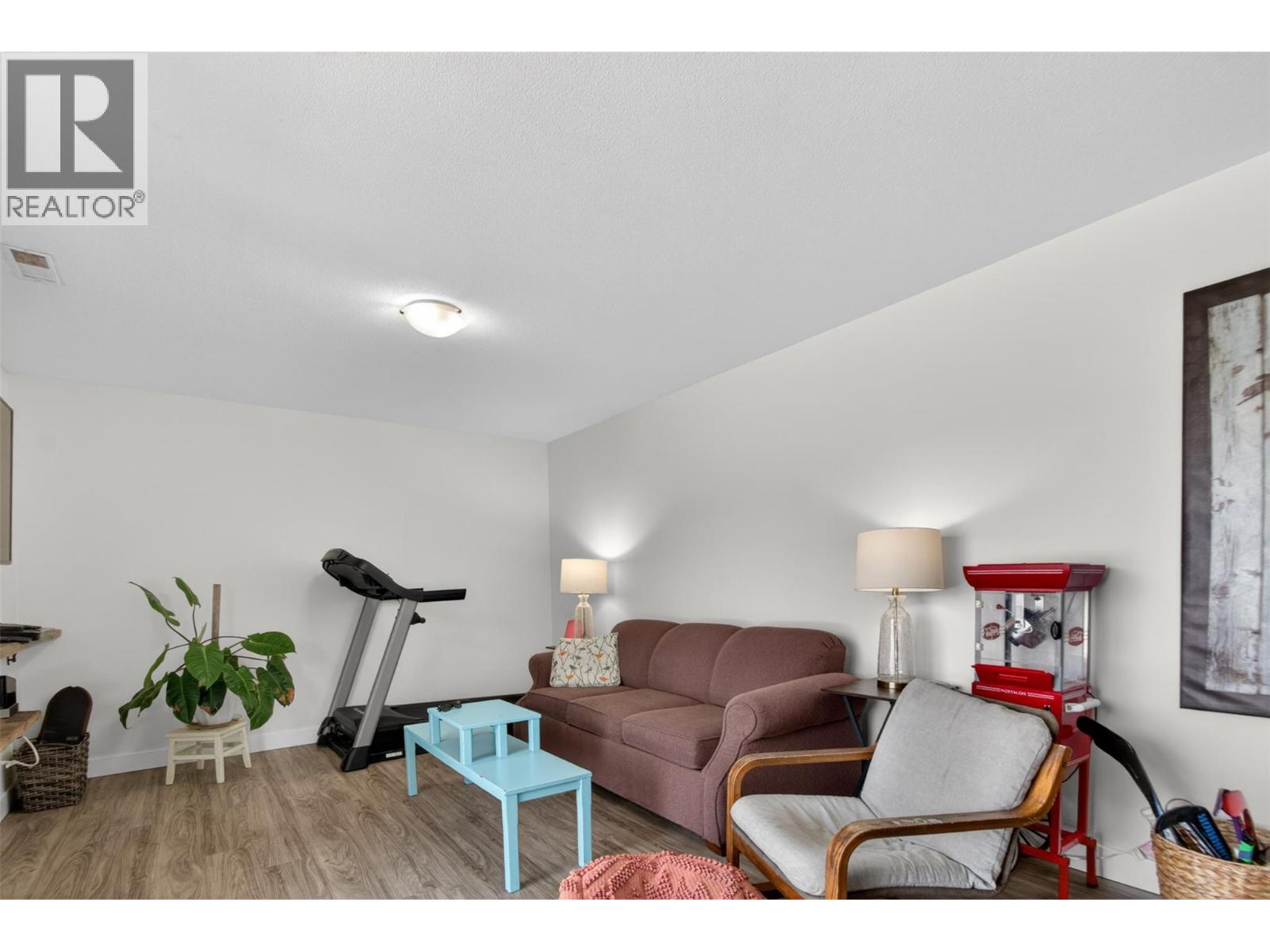 118 Dartmouth Place Property Photo 34