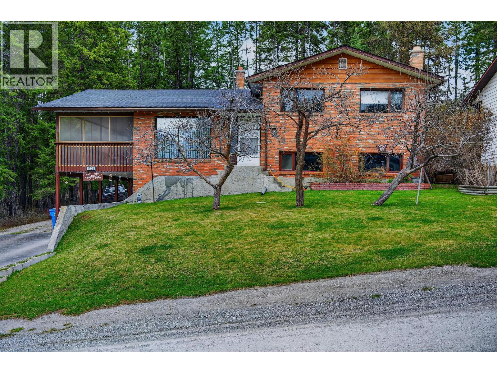 1605 Gareb Road Property Photo 1