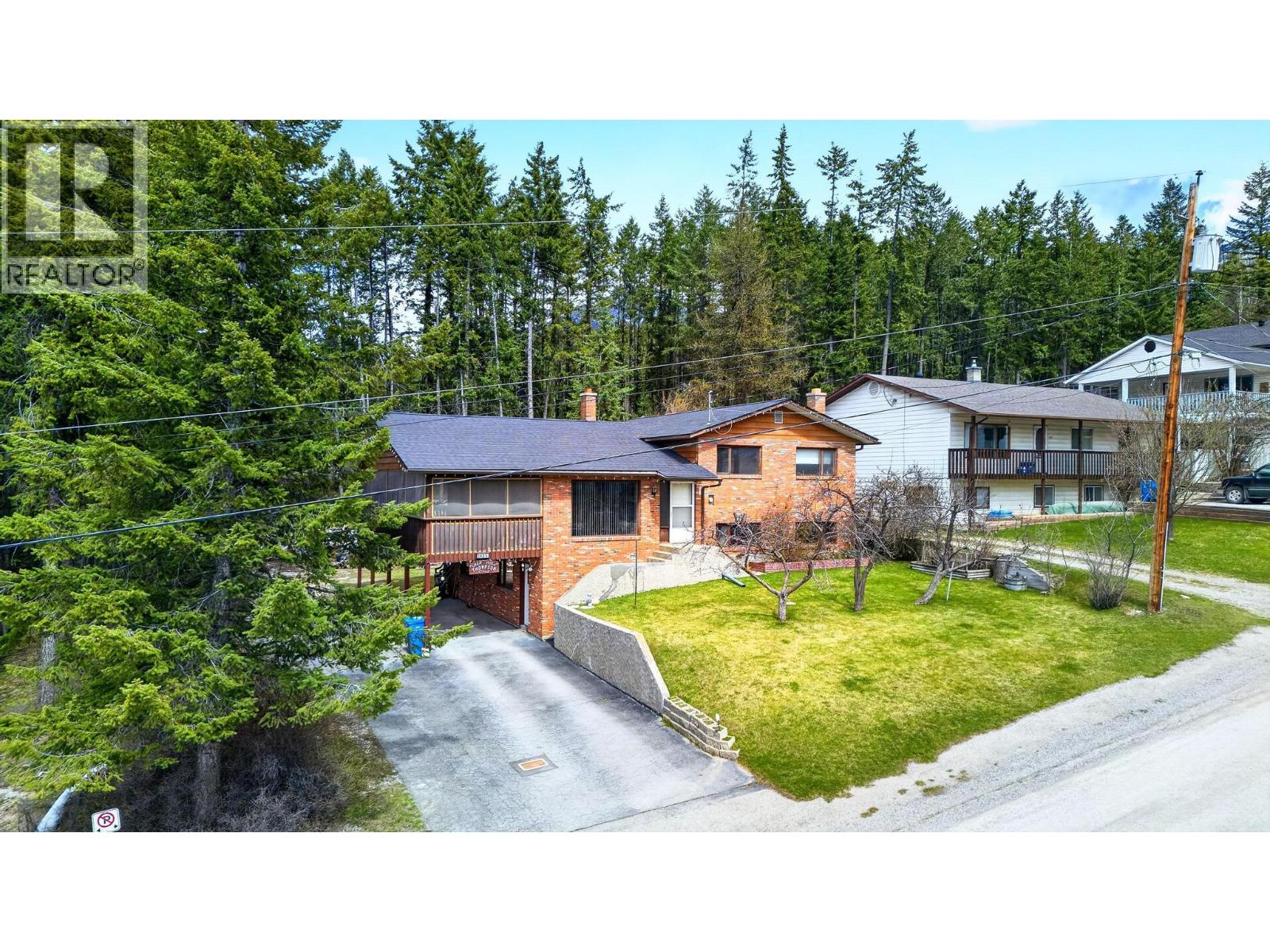 1605 Gareb Road Property Photo 2
