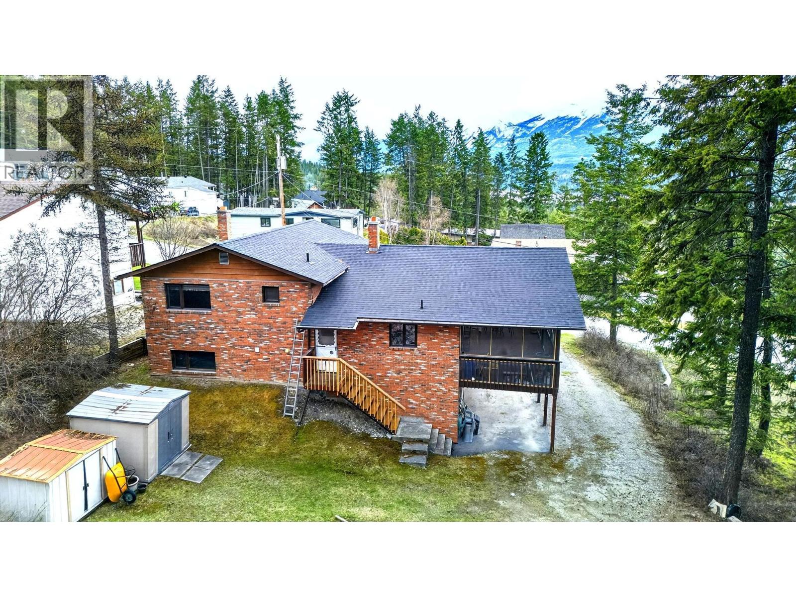 1605 Gareb Road Property Photo 32