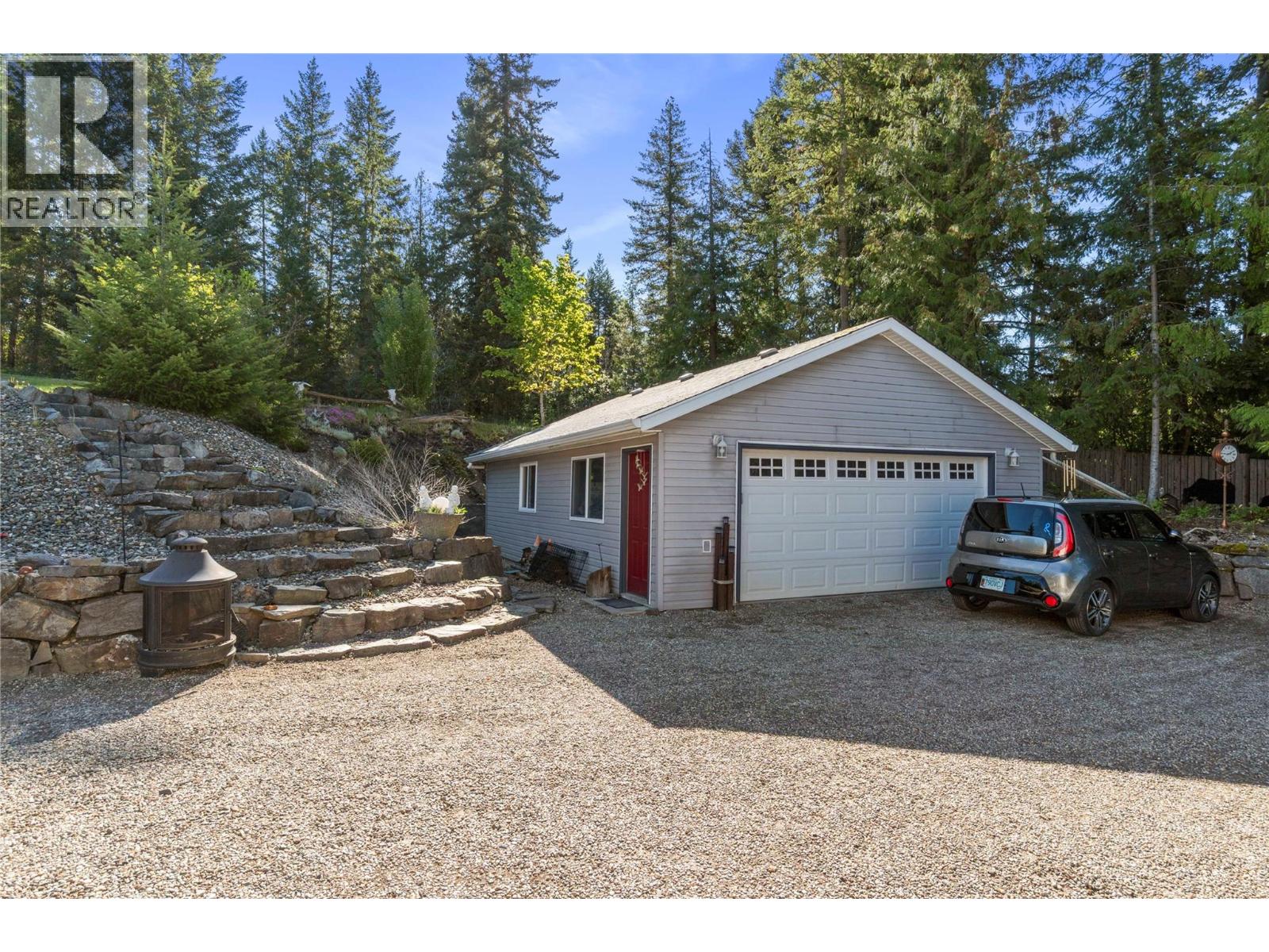 1034 Grandview Bench Road Property Photo 11