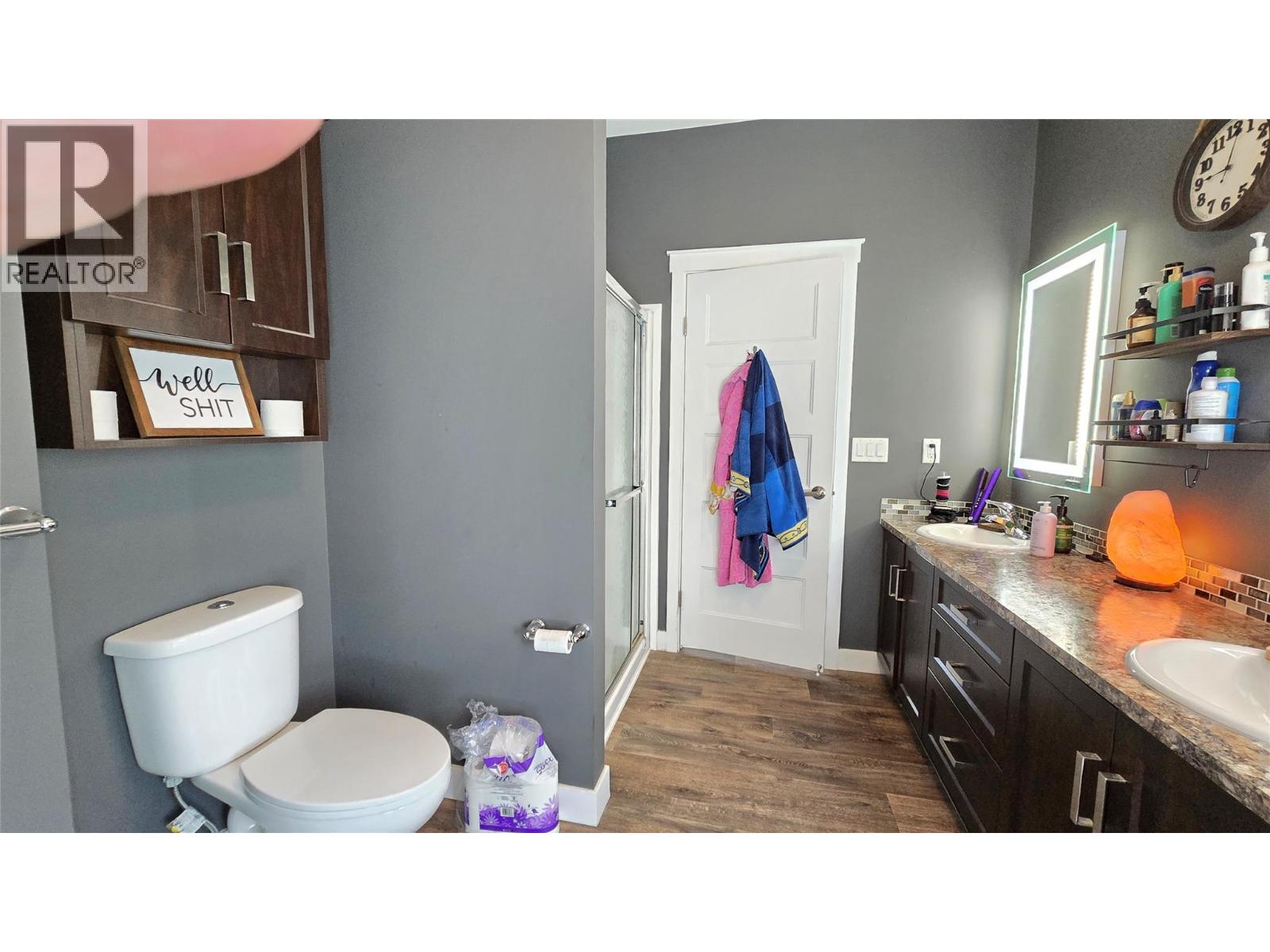 3341 Glengrove Road Property Photo 9