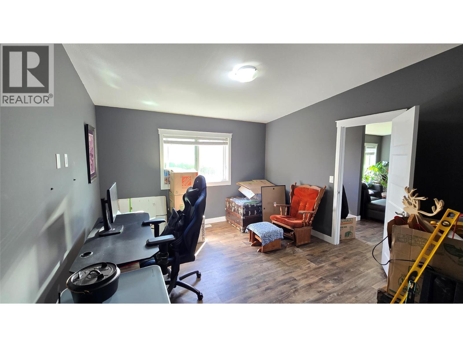 3341 Glengrove Road Property Photo 10