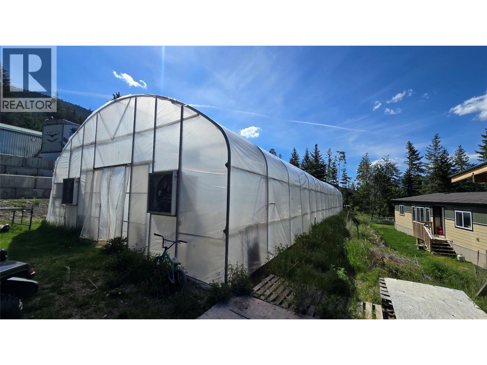 3341 Glengrove Road Property Photo 18