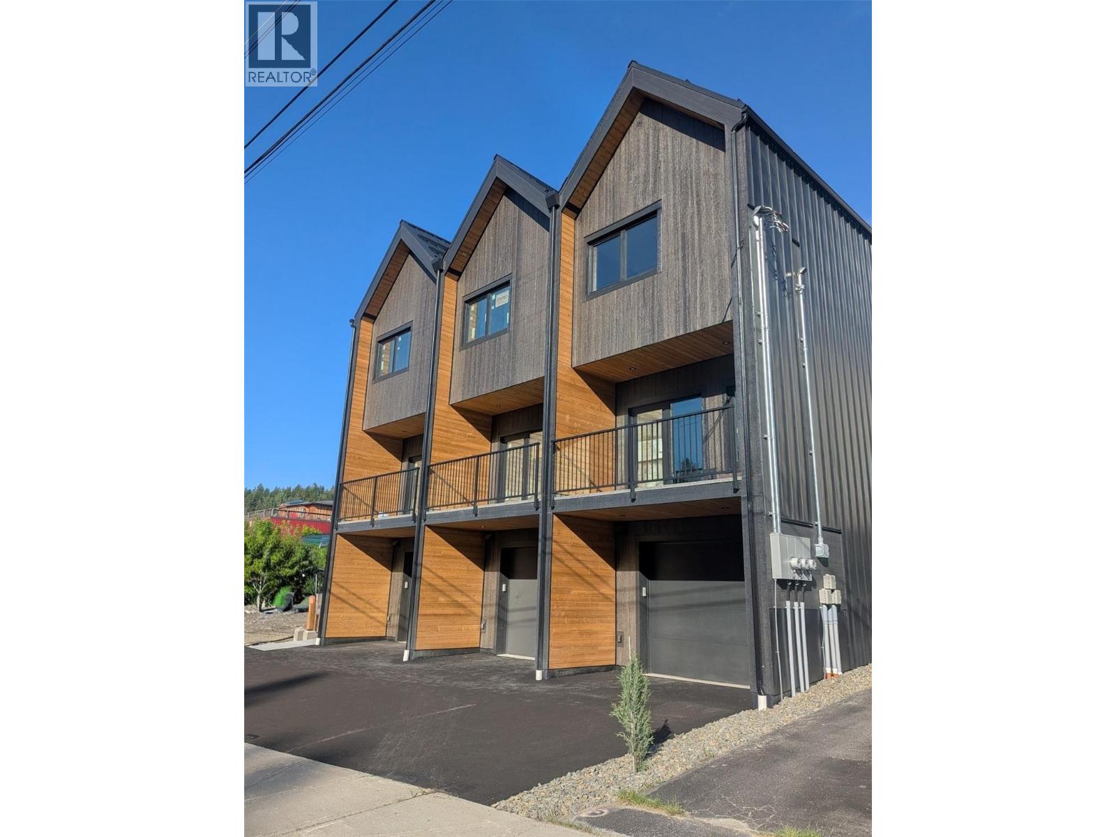 81 Wallinger Avenue Property Photo 1