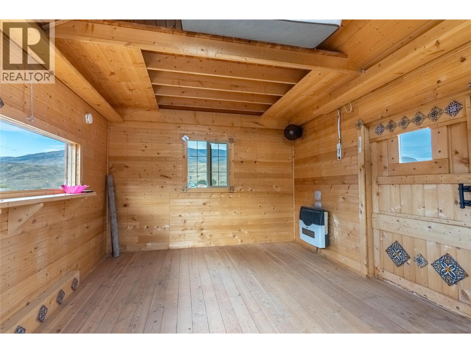 1500 Fehr Way Property Photo 25