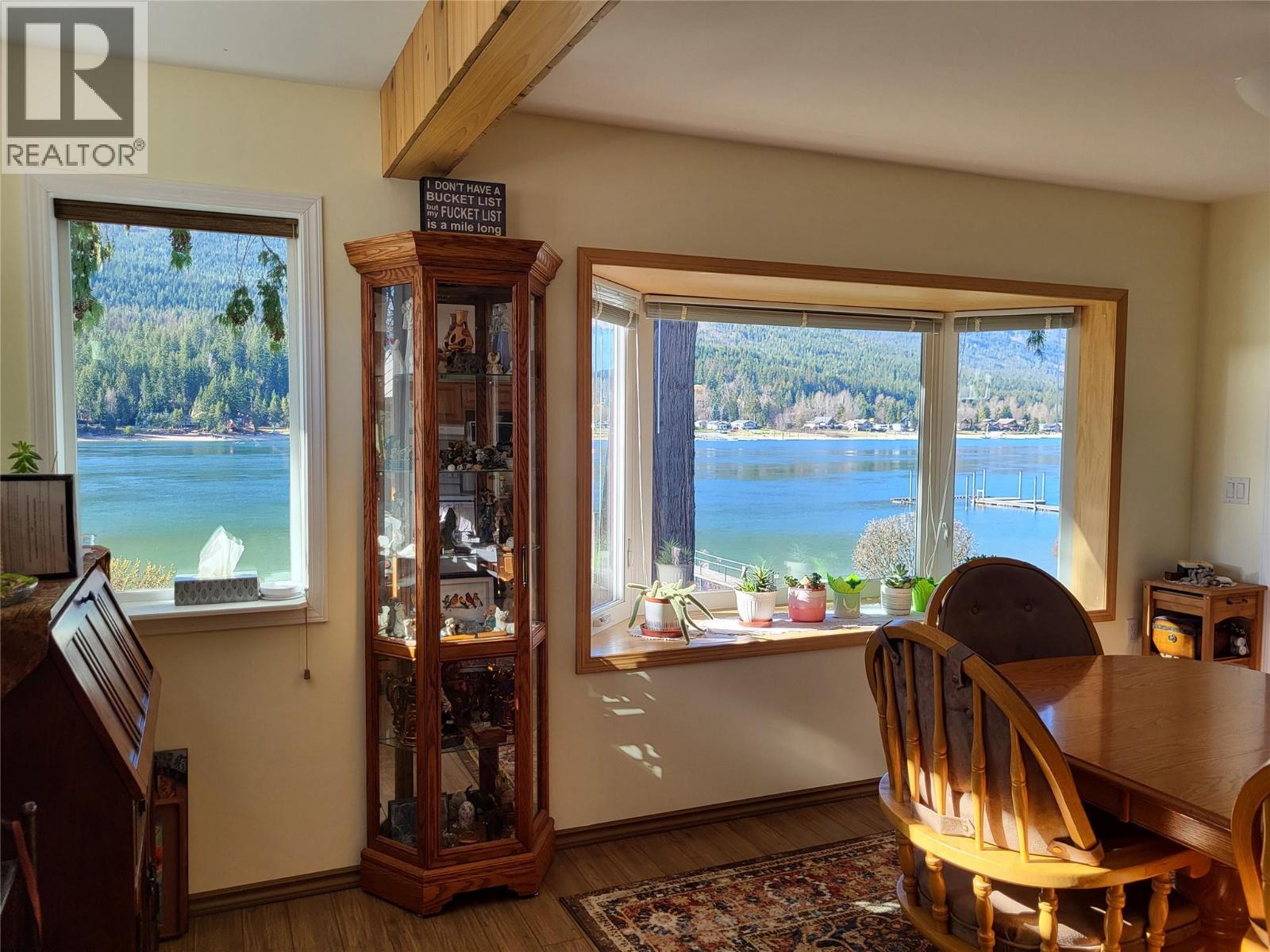 8350 Busk Road Property Photo 4