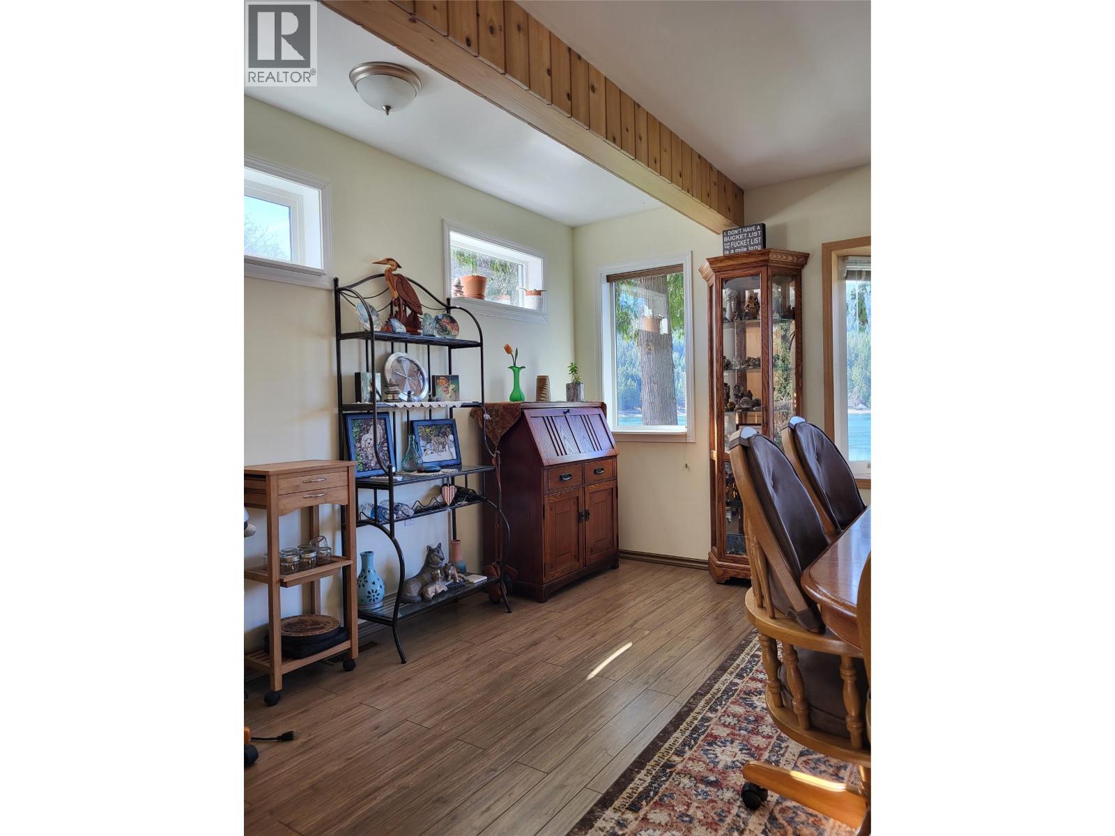 8350 Busk Road Property Photo 5