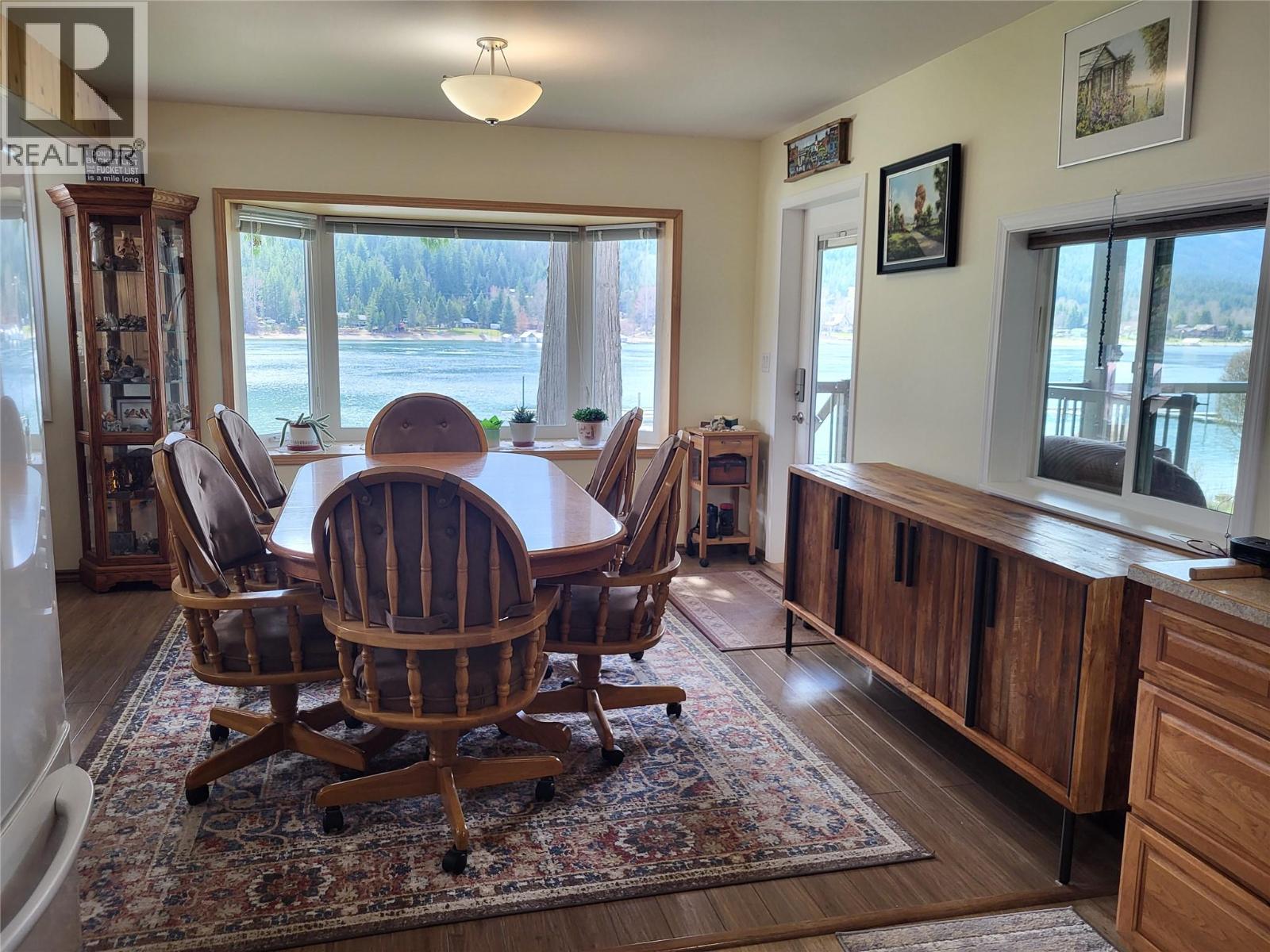 8350 Busk Road Property Photo 7