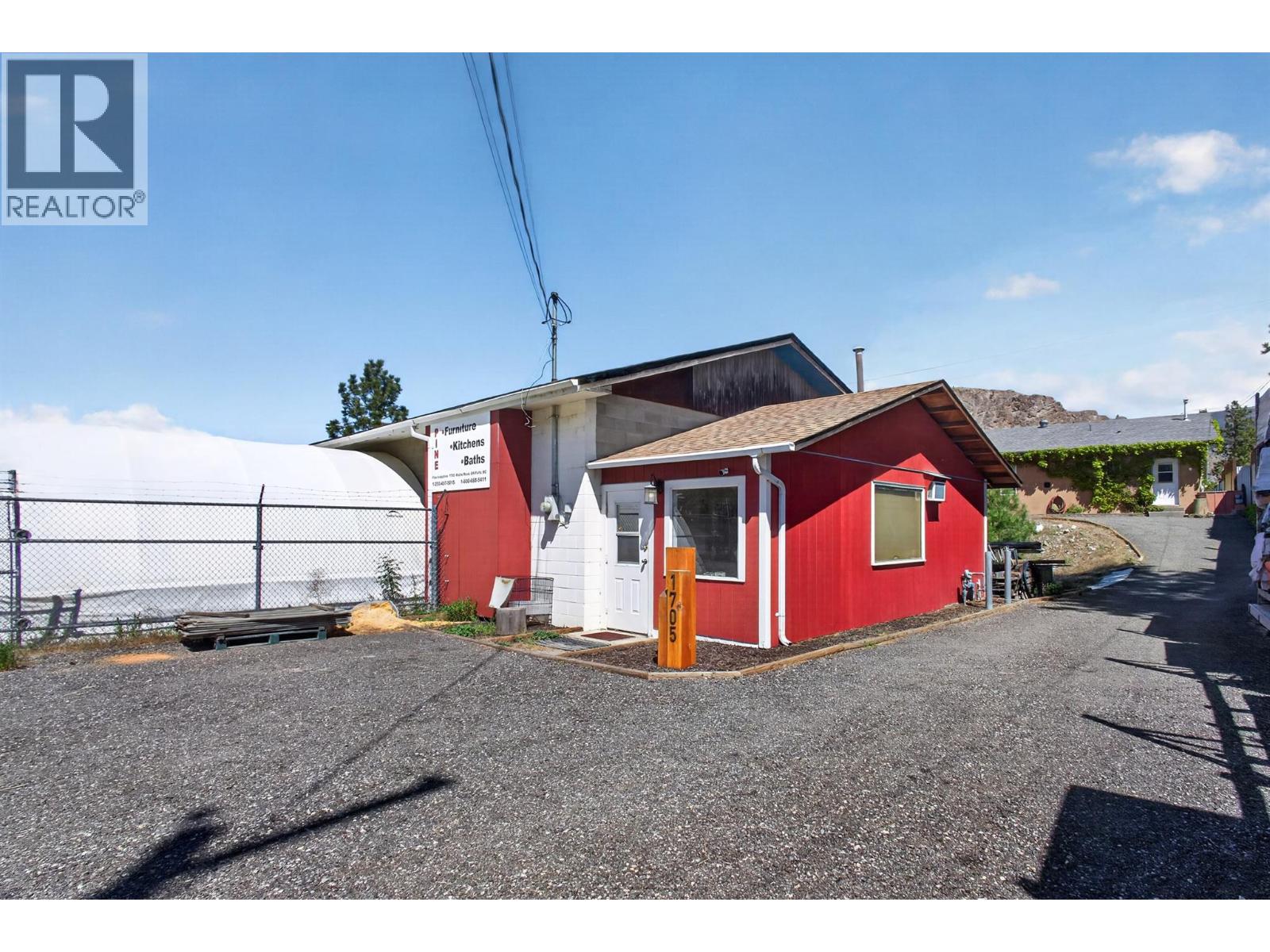 1705 Wallis Road Property Photo 1