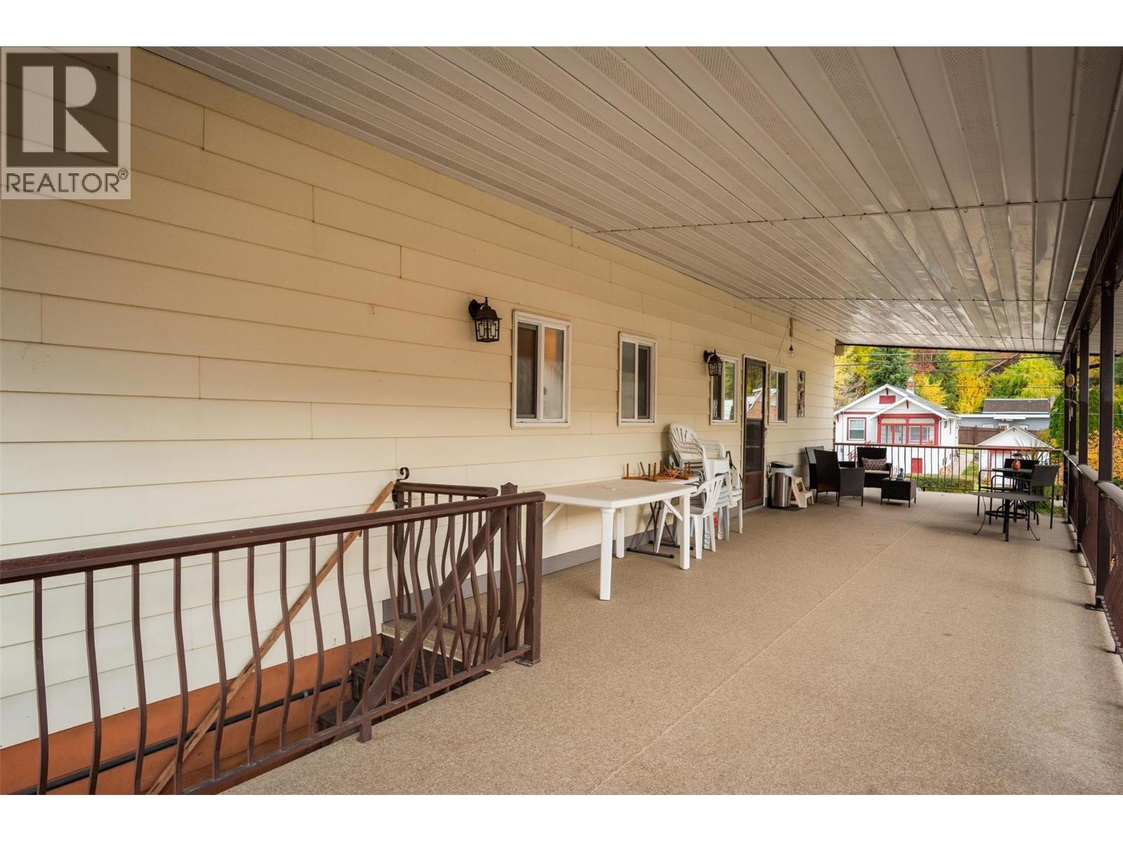 1224 Third Avenue Property Photo 16