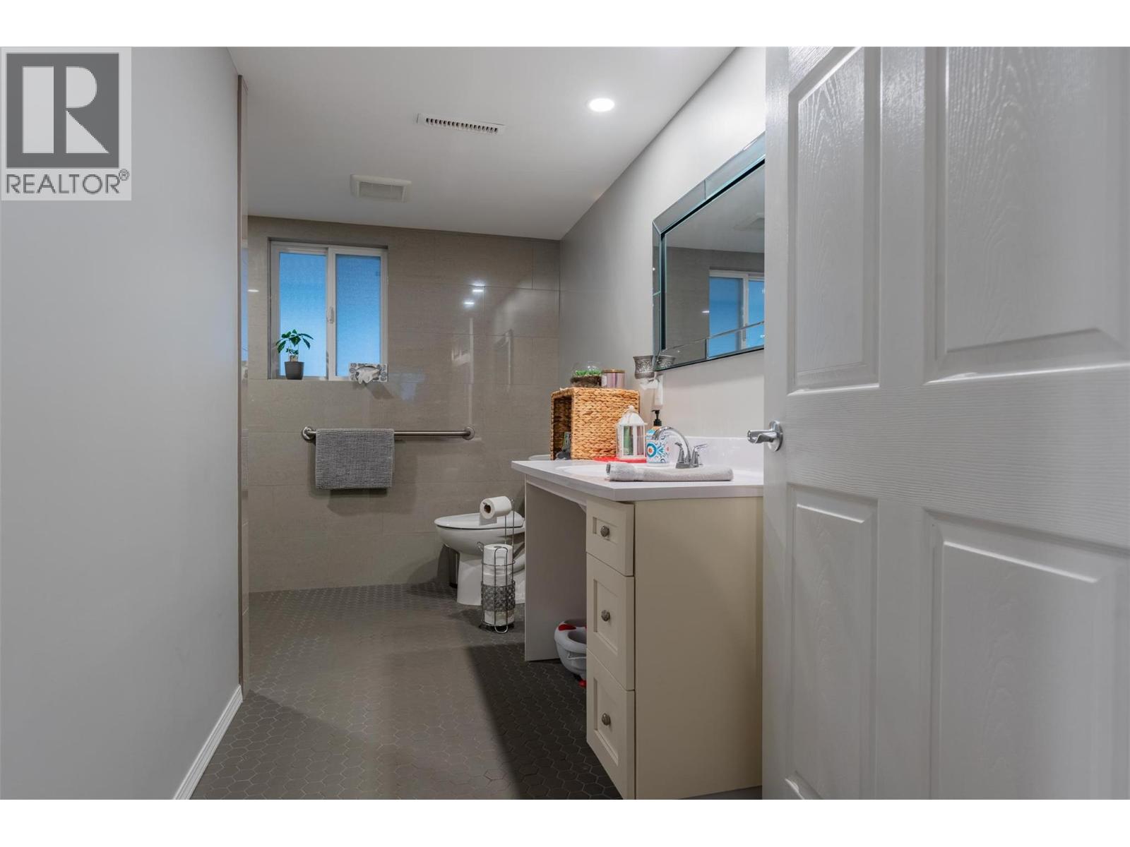 1224 Third Avenue Property Photo 37