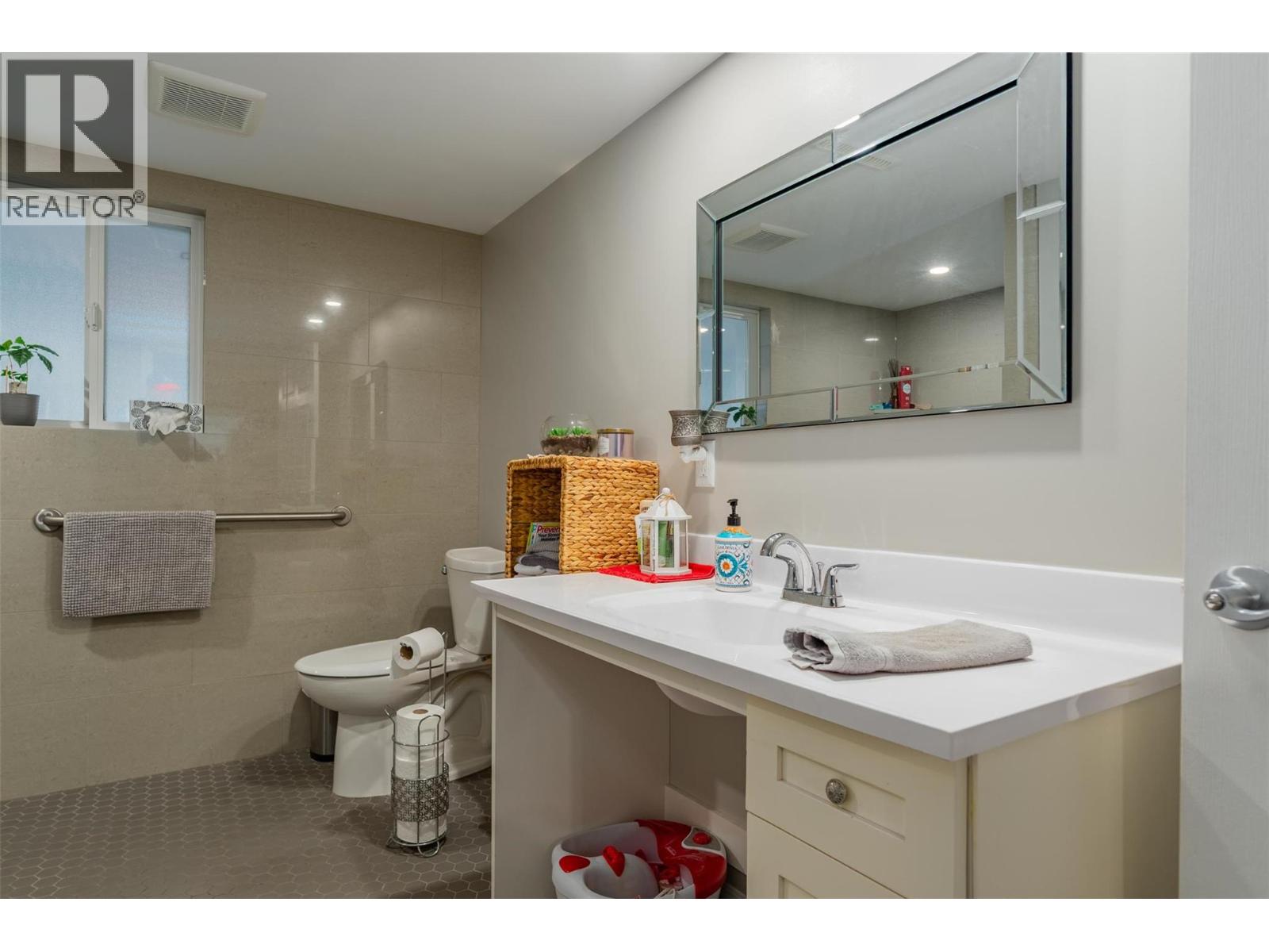 1224 Third Avenue Property Photo 39