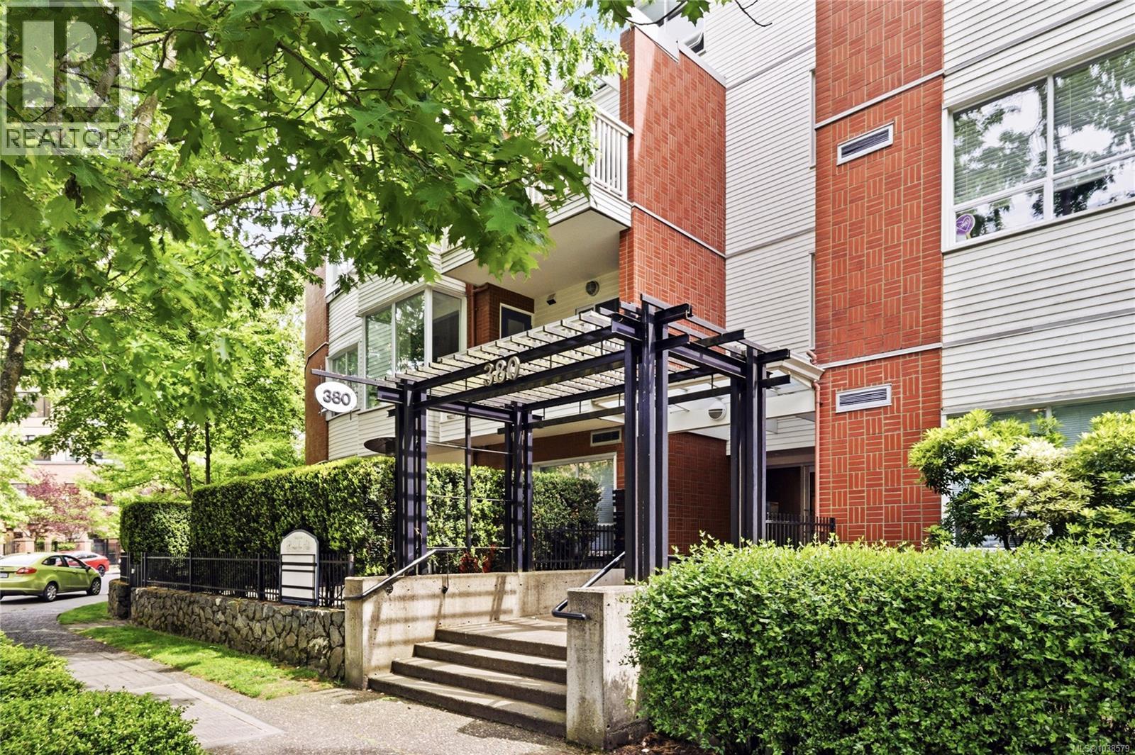 409 380 Waterfront Cres